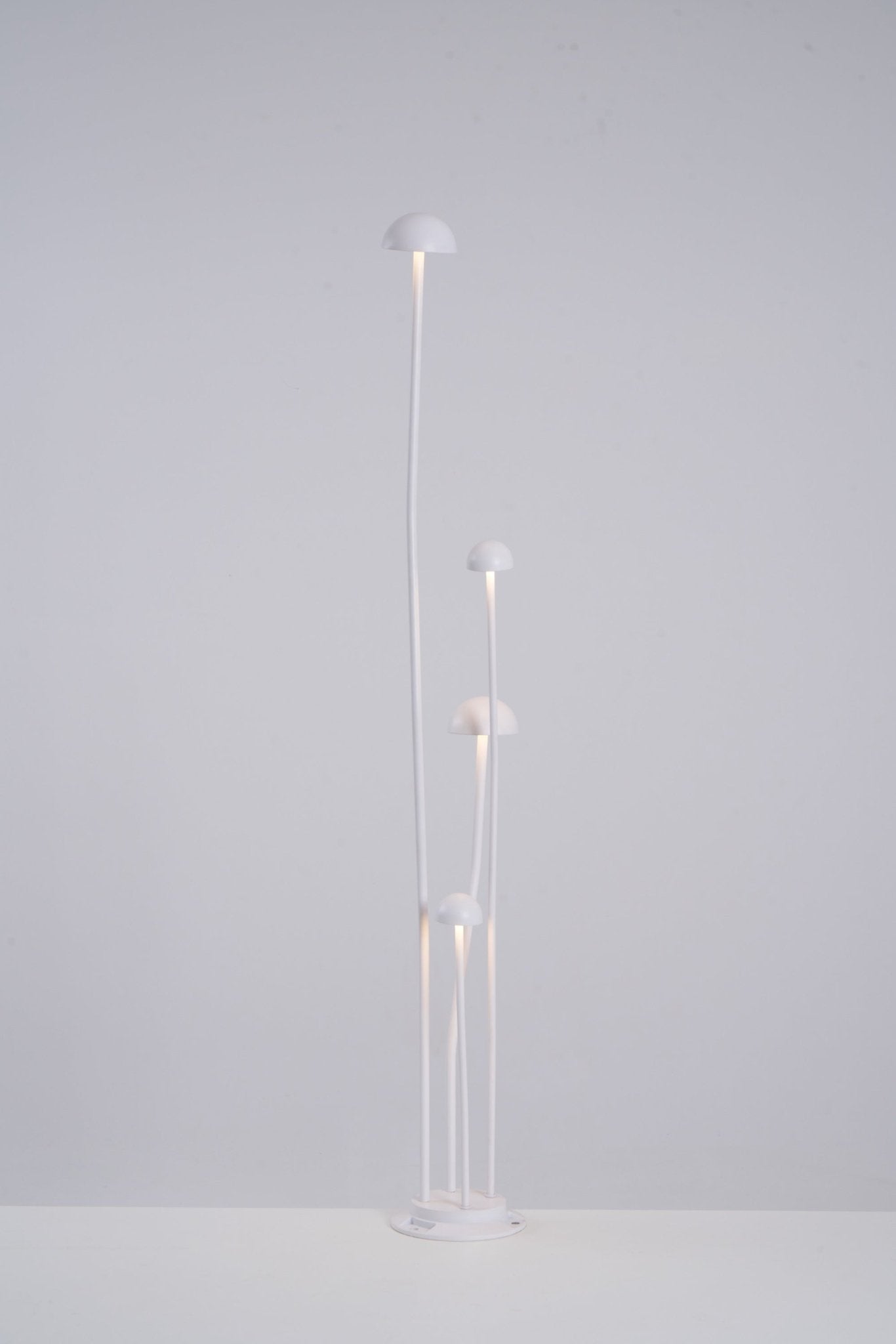 Nolv Outdoor Lamp-Neutral Decor