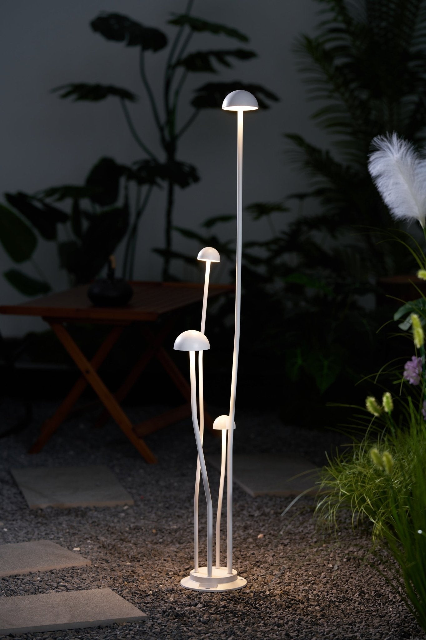 Nolv Outdoor Lamp-Neutral Decor