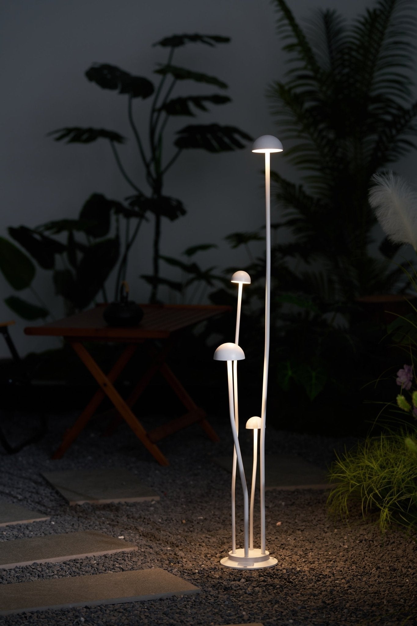 Nolv Outdoor Lamp-Neutral Decor