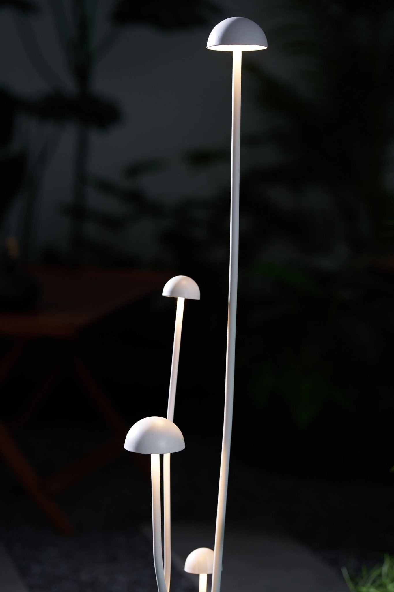 Nolv Outdoor Lamp-Neutral Decor