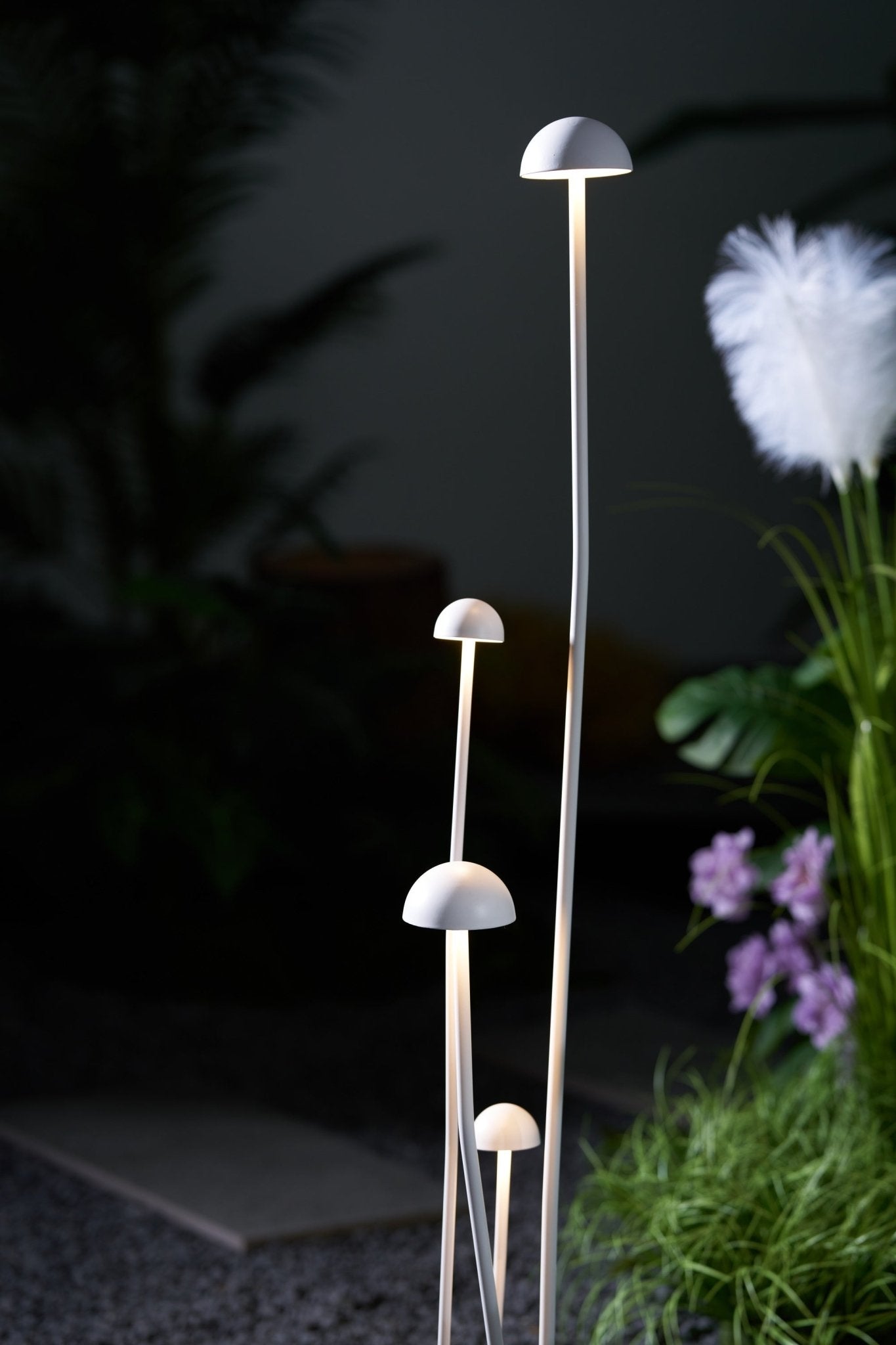 Nolv Outdoor Lamp-Neutral Decor