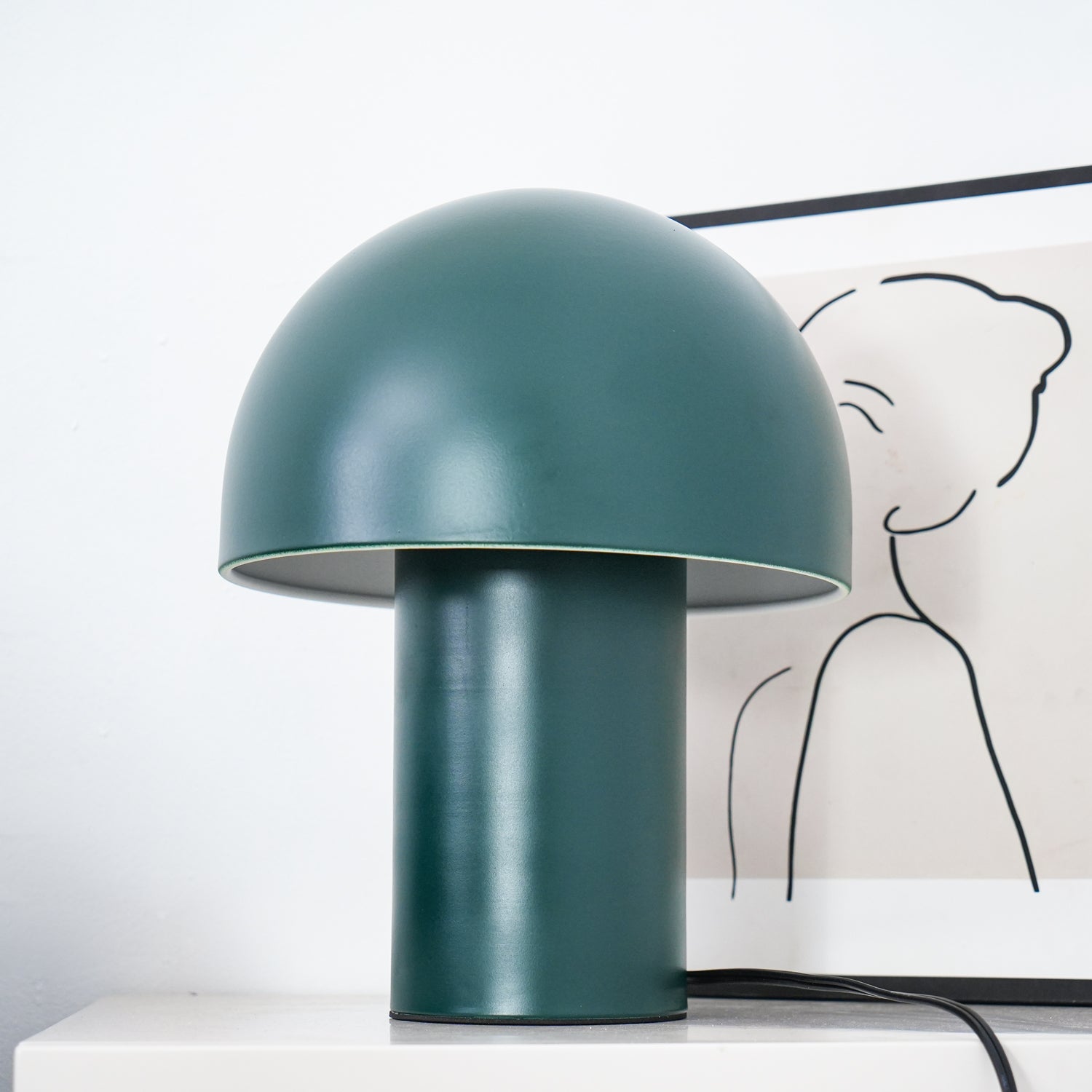 Urathen Retro Table Lamp-Neutral Decor
