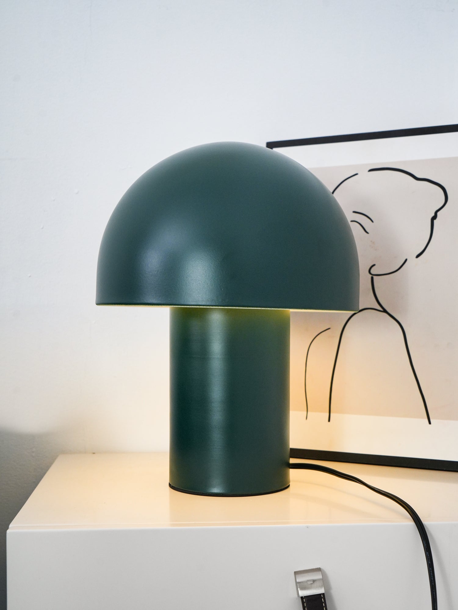Urathen Retro Table Lamp-Neutral Decor