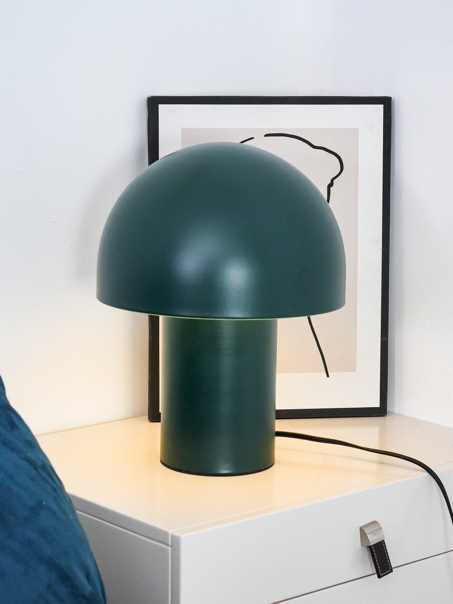 Urathen Retro Table Lamp-Neutral Decor