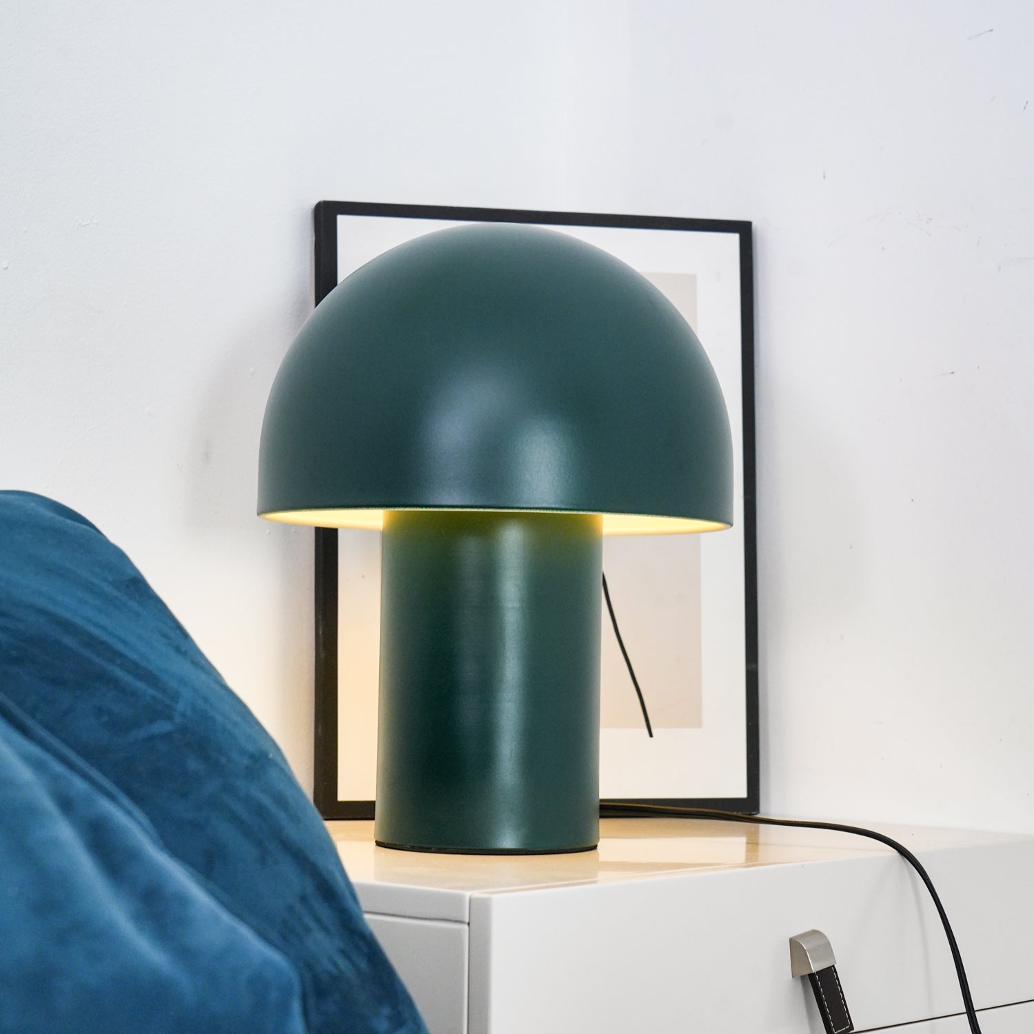 Urathen Retro Table Lamp-Neutral Decor