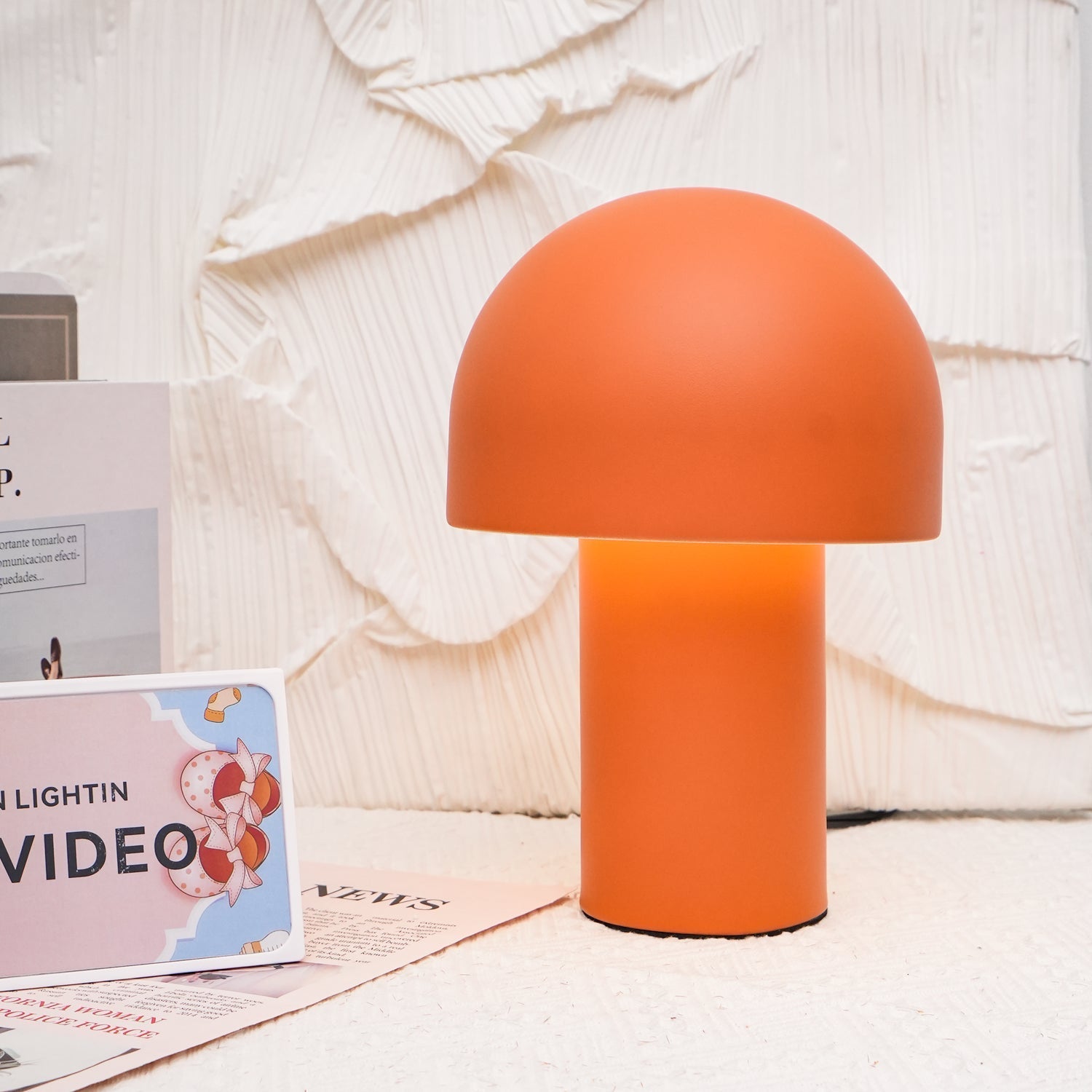 Urathen Retro Table Lamp-Neutral Decor