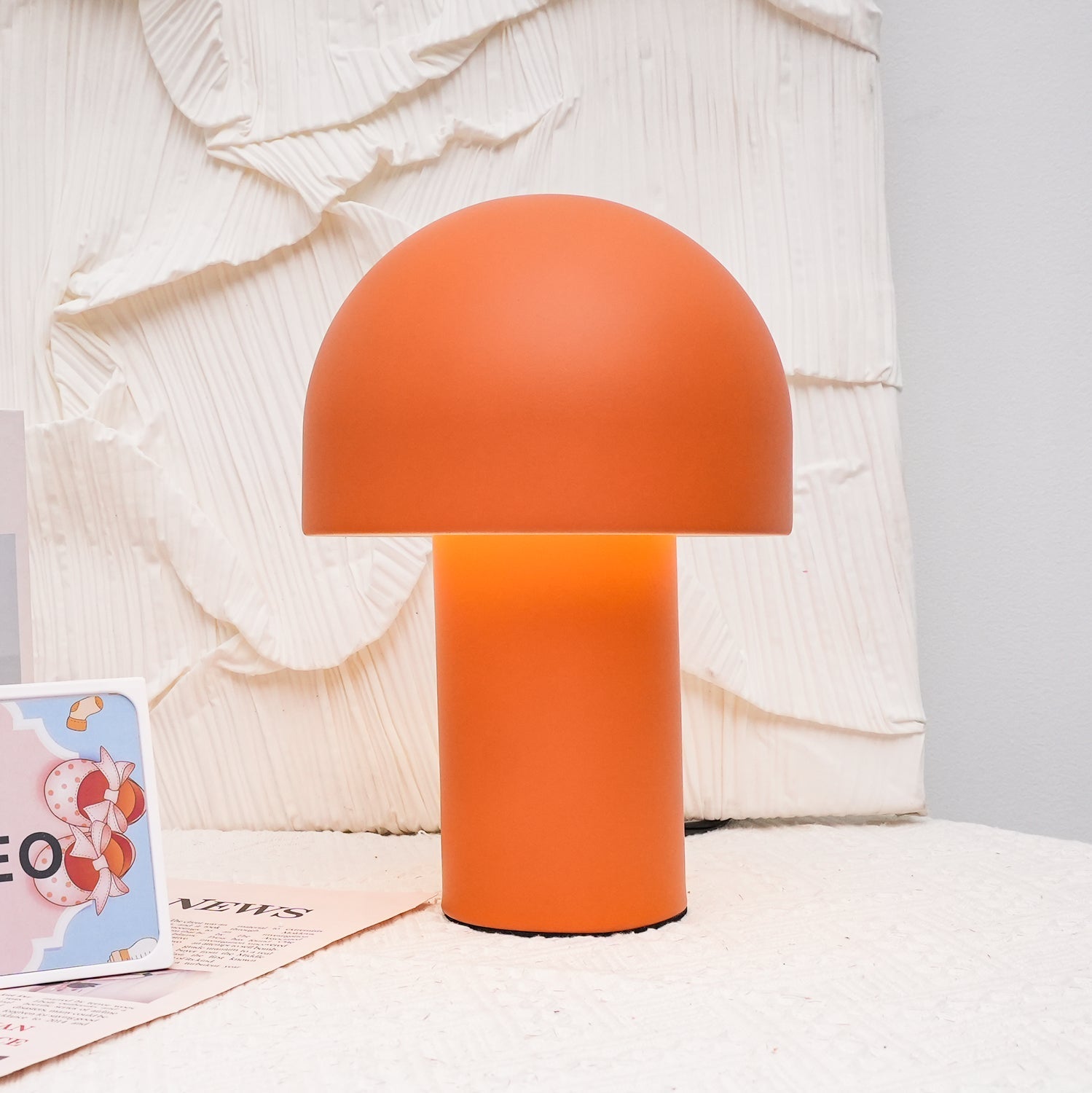 Urathen Retro Table Lamp-Neutral Decor