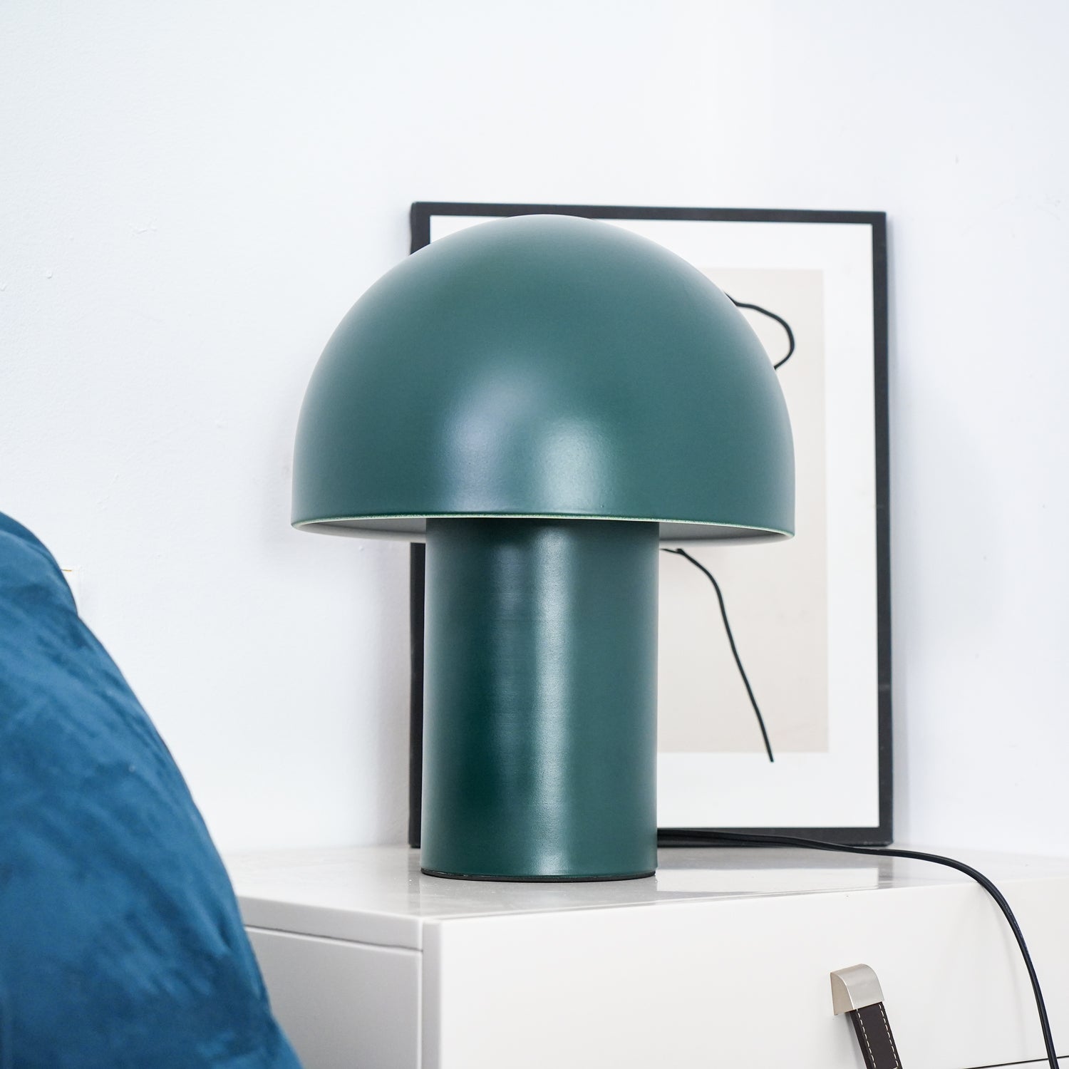 Urathen Retro Table Lamp-Neutral Decor