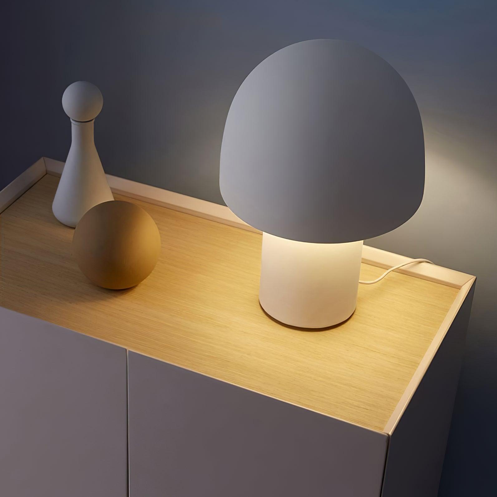 Urathen Retro Table Lamp-Neutral Decor