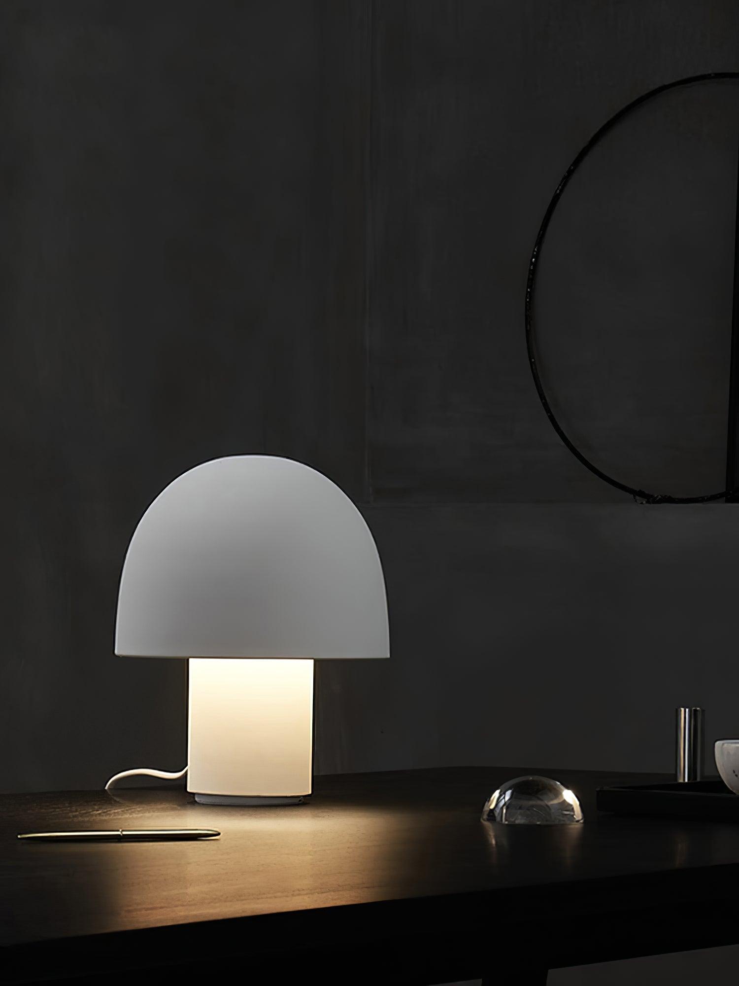 Urathen Retro Table Lamp-Neutral Decor