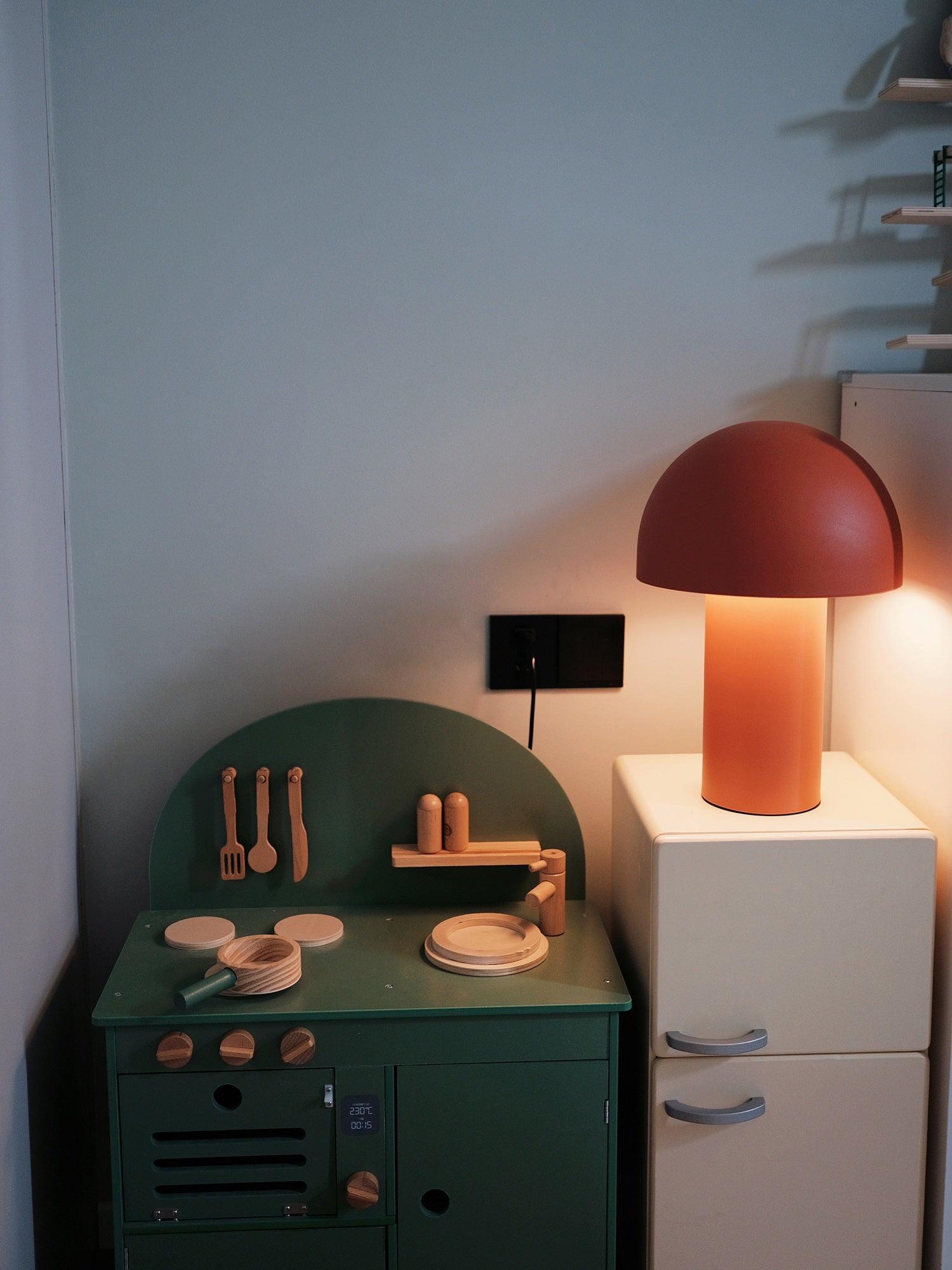 Urathen Retro Table Lamp-Neutral Decor
