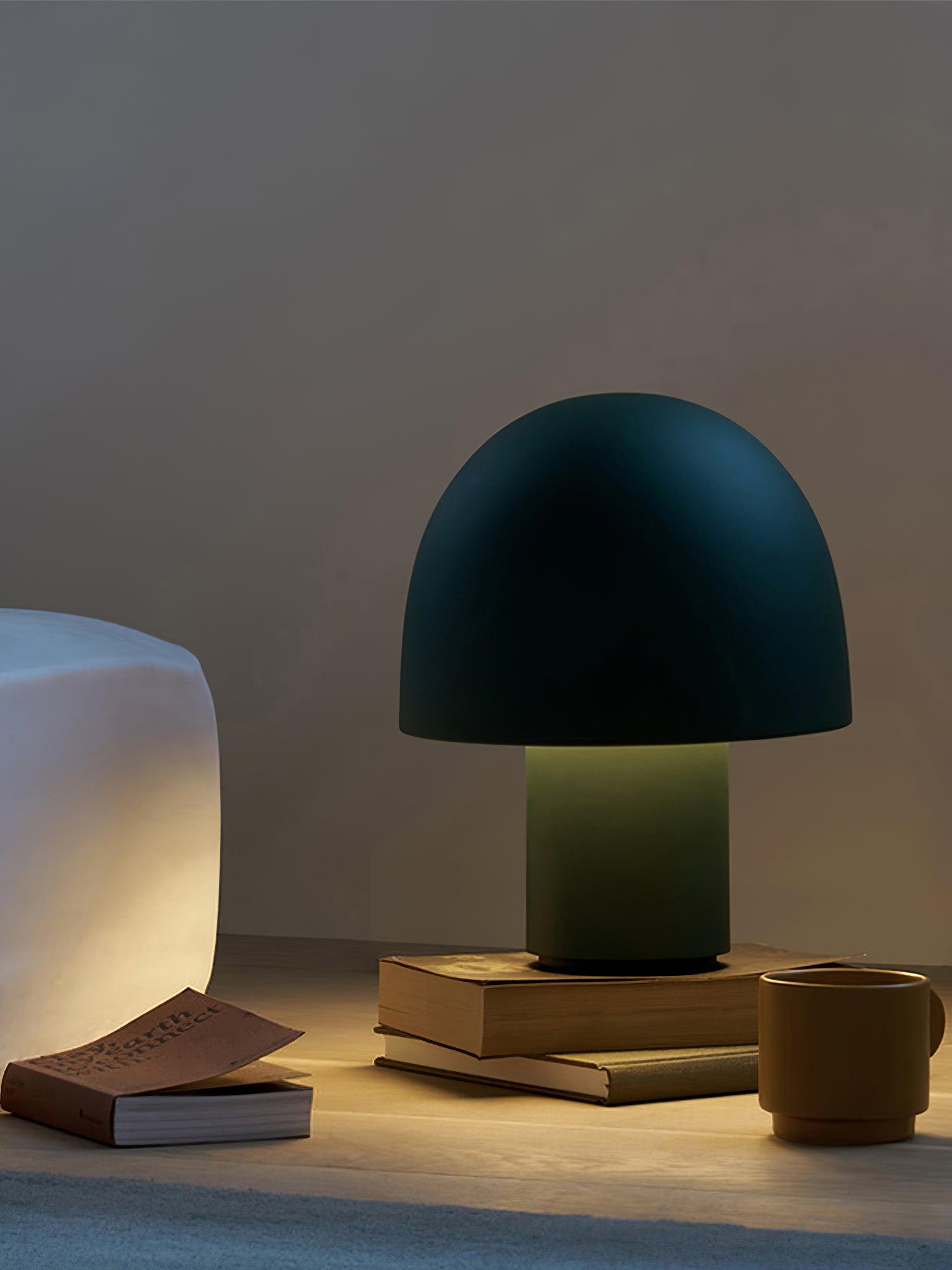 Urathen Retro Table Lamp-Neutral Decor