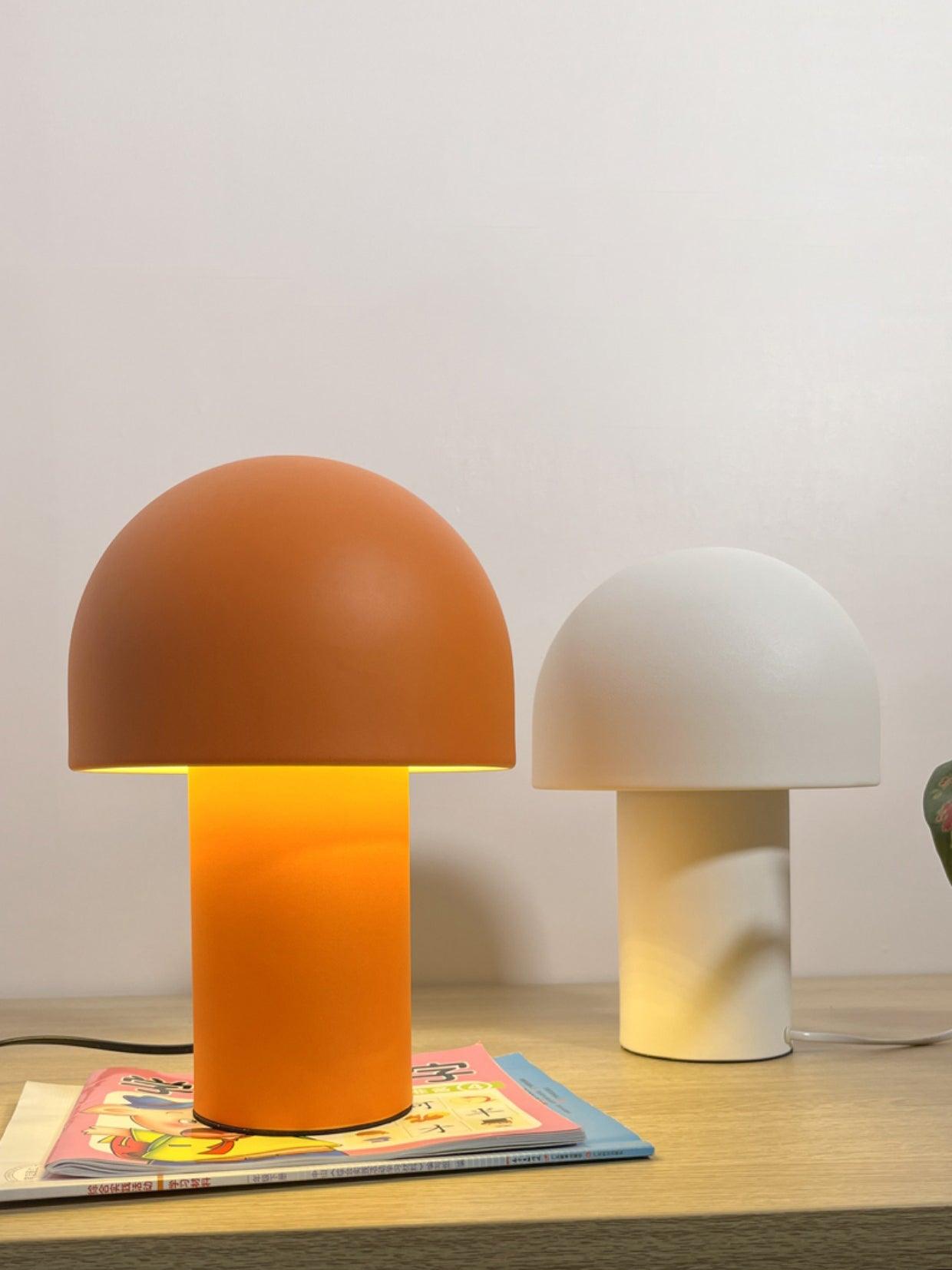 Urathen Retro Table Lamp-Neutral Decor