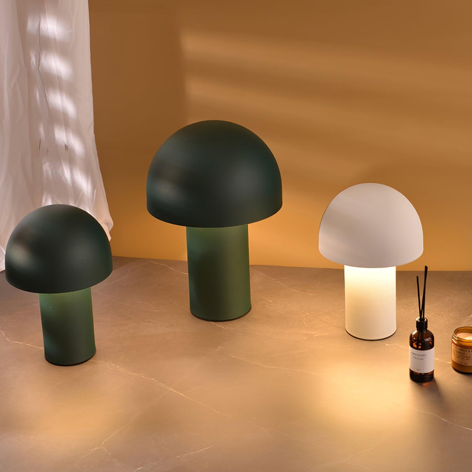 Urathen Retro Table Lamp-Neutral Decor