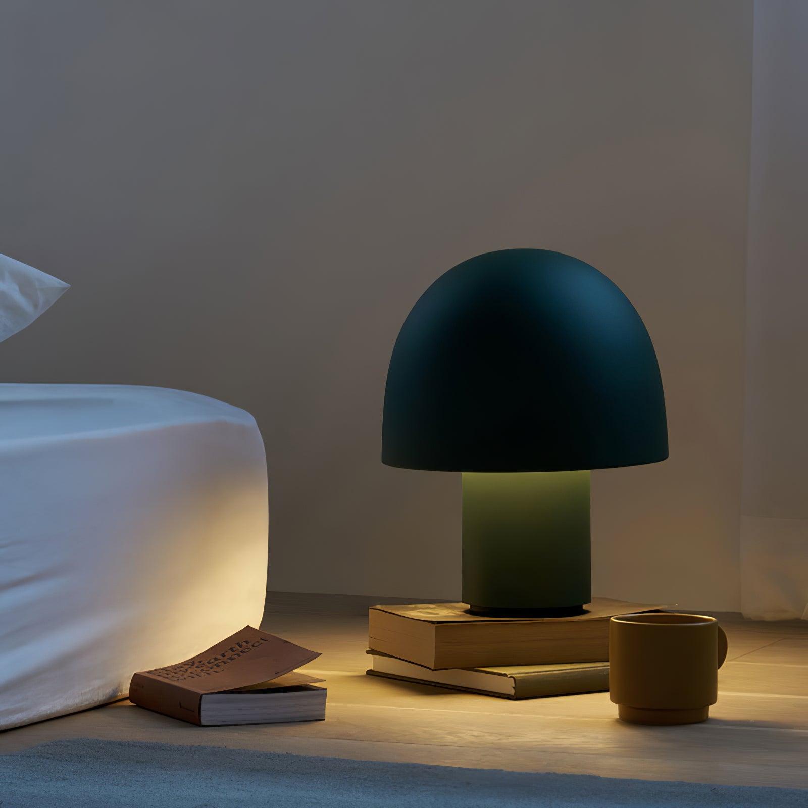 Urathen Retro Table Lamp-Neutral Decor