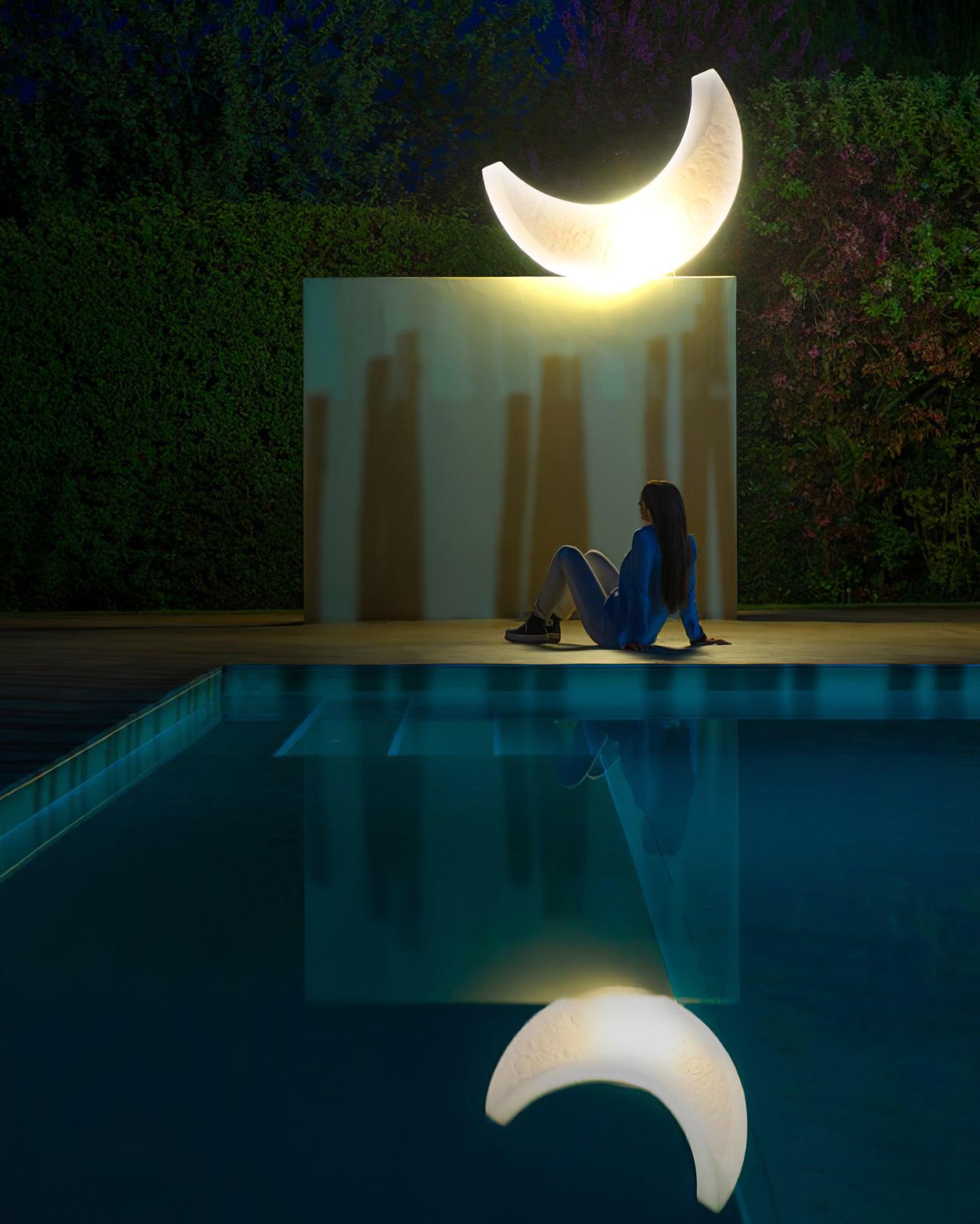 Zetheor Crescent Moon Resin Floor Lamp-Neutral Decor