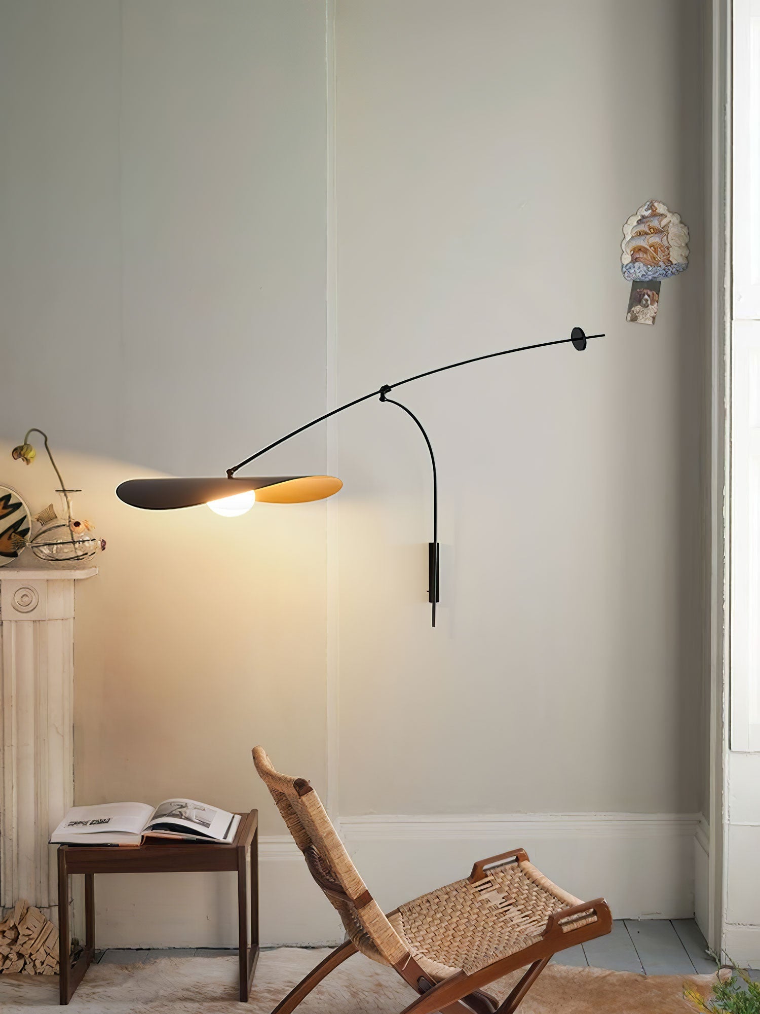 Tirove Glass Minimalist Wall Lamp-Neutral Decor