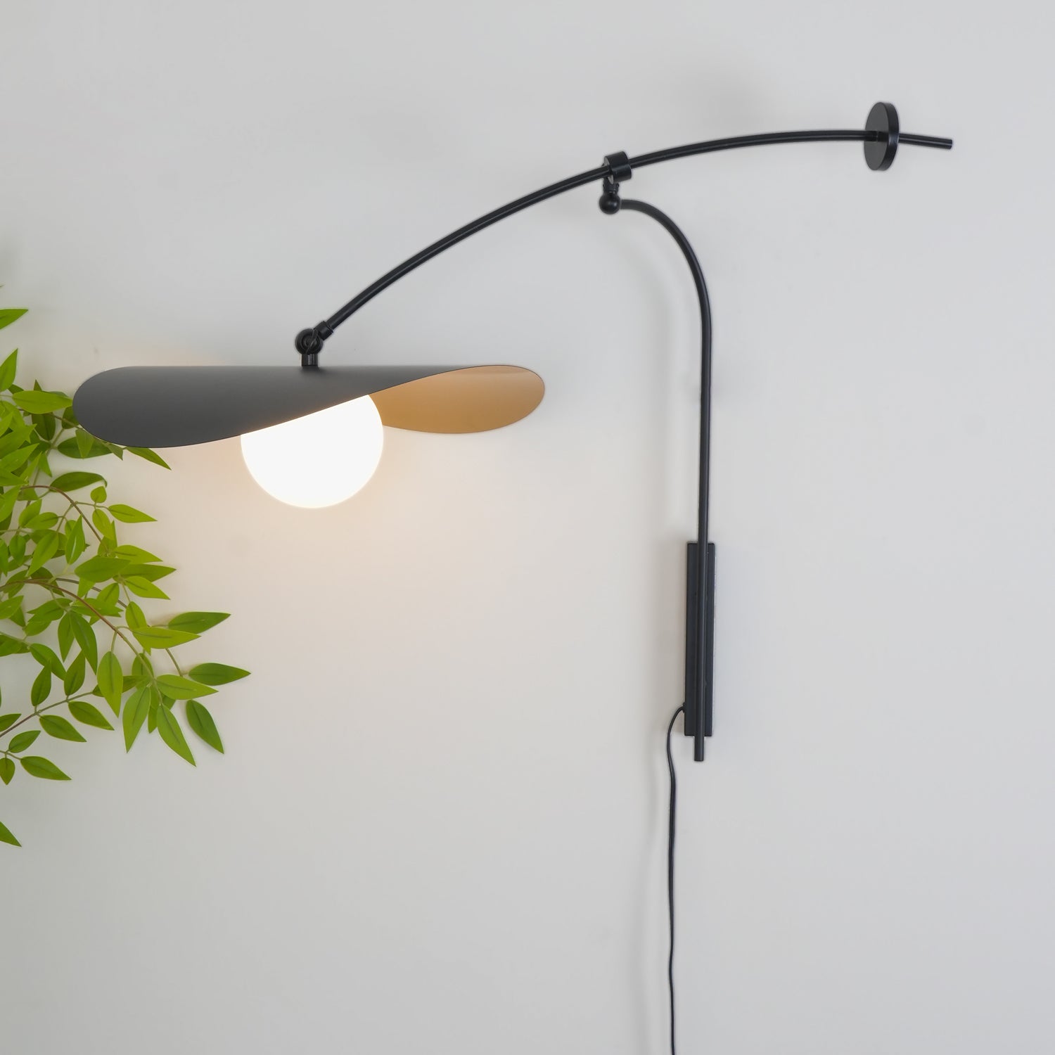 Tirove Glass Minimalist Wall Lamp-Neutral Decor