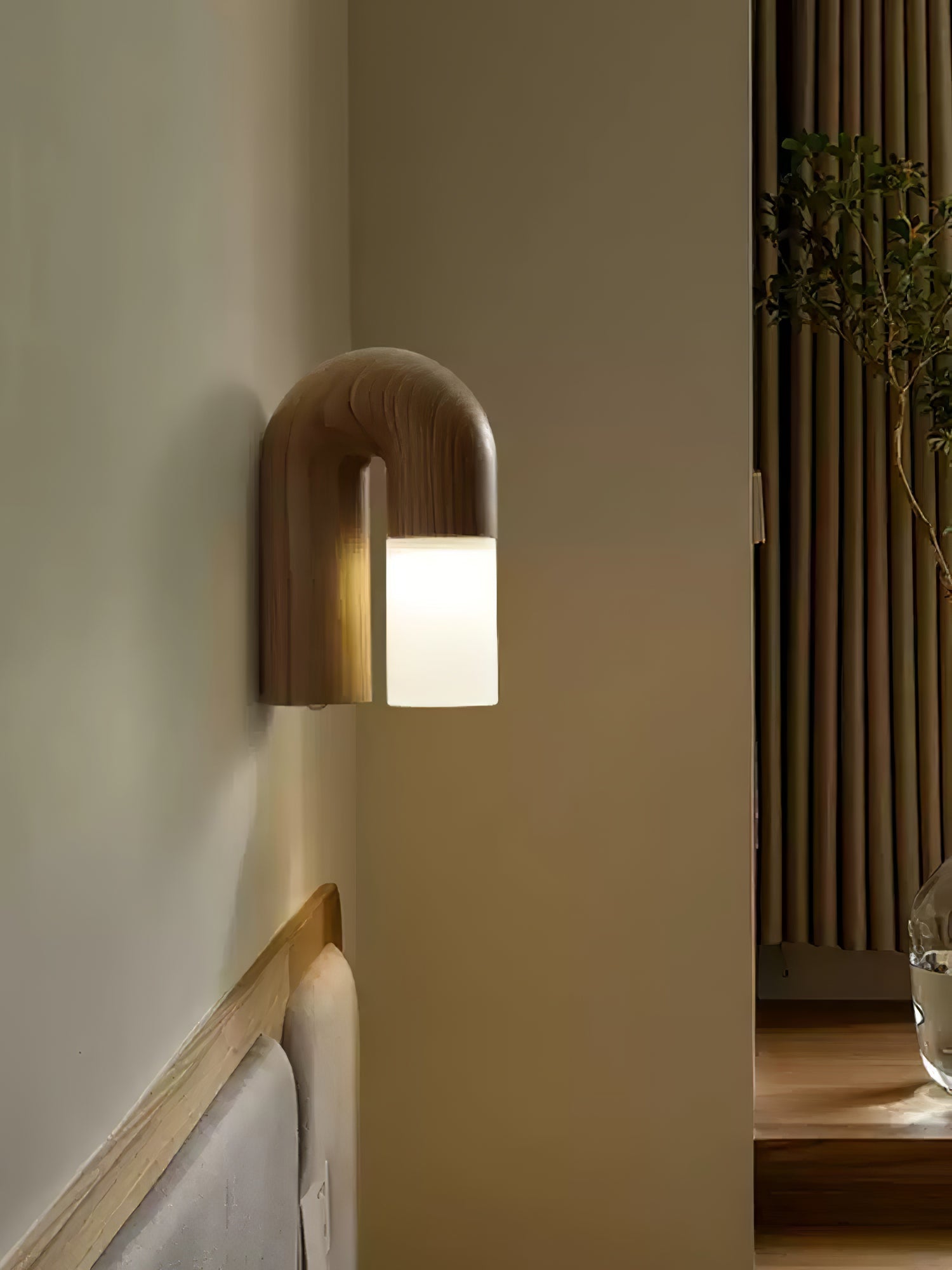 King Modern Minimalist Wood Wall Lamp-Neutral Decor