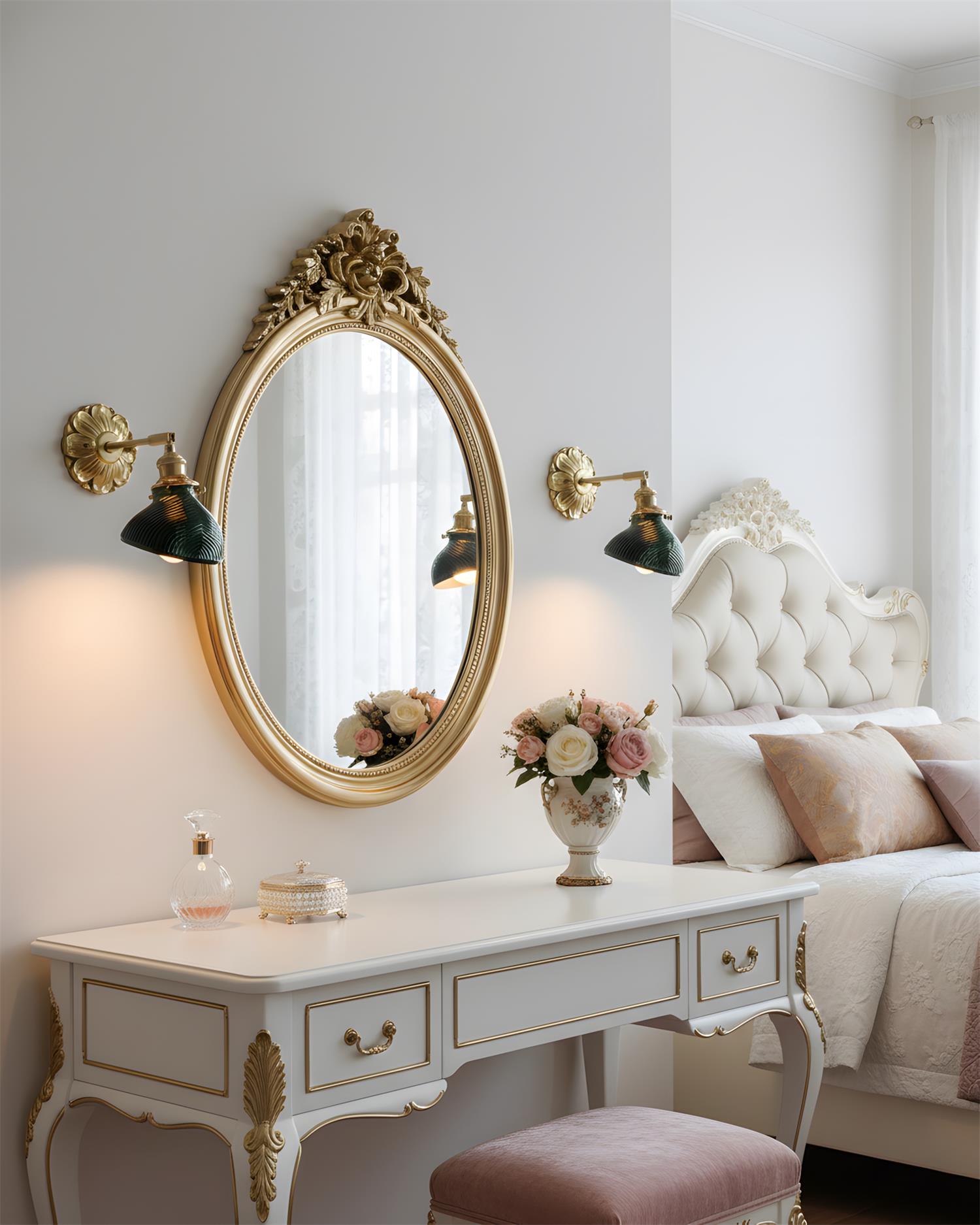 Minerva Wall Lamp