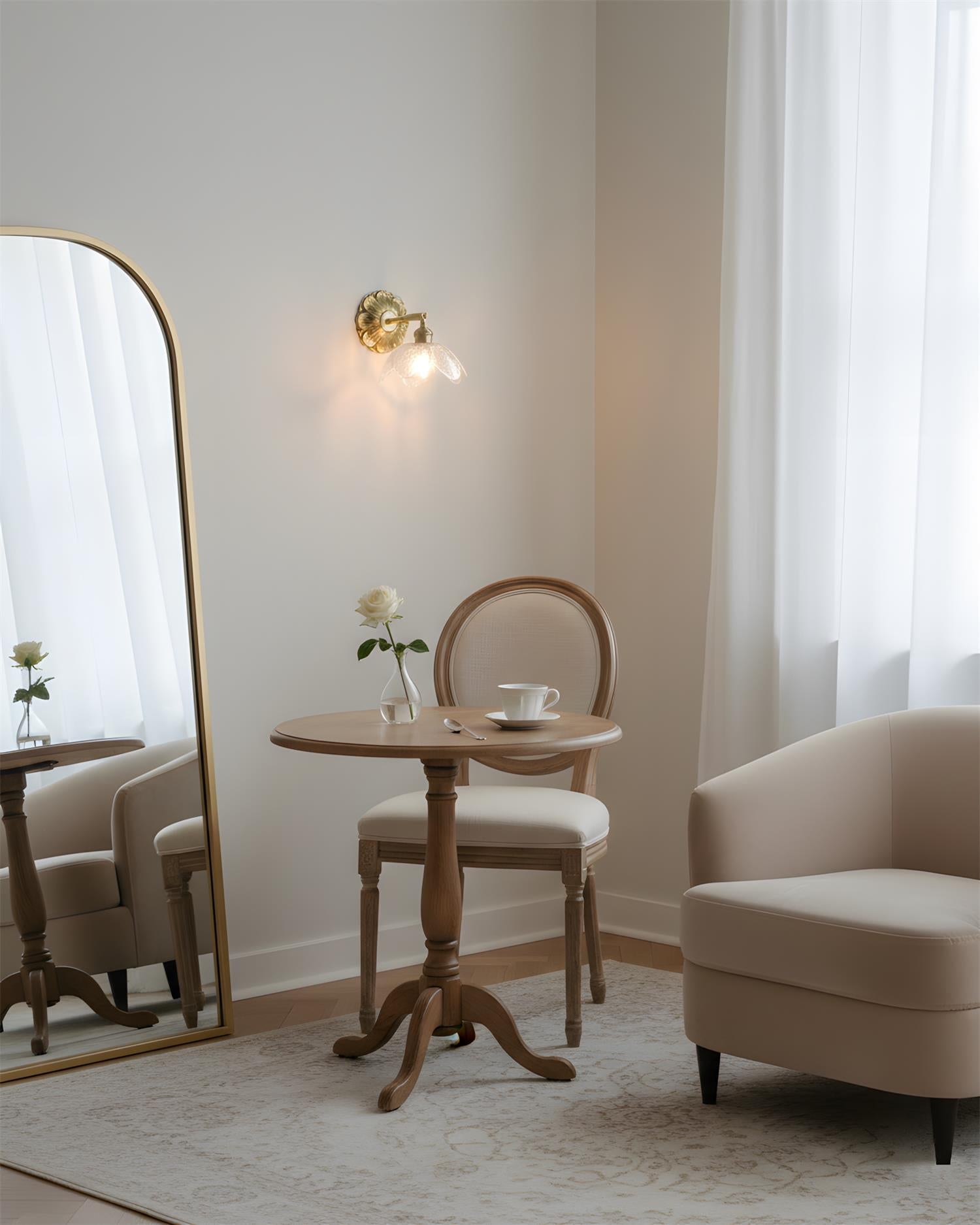 Minerva Wall Lamp