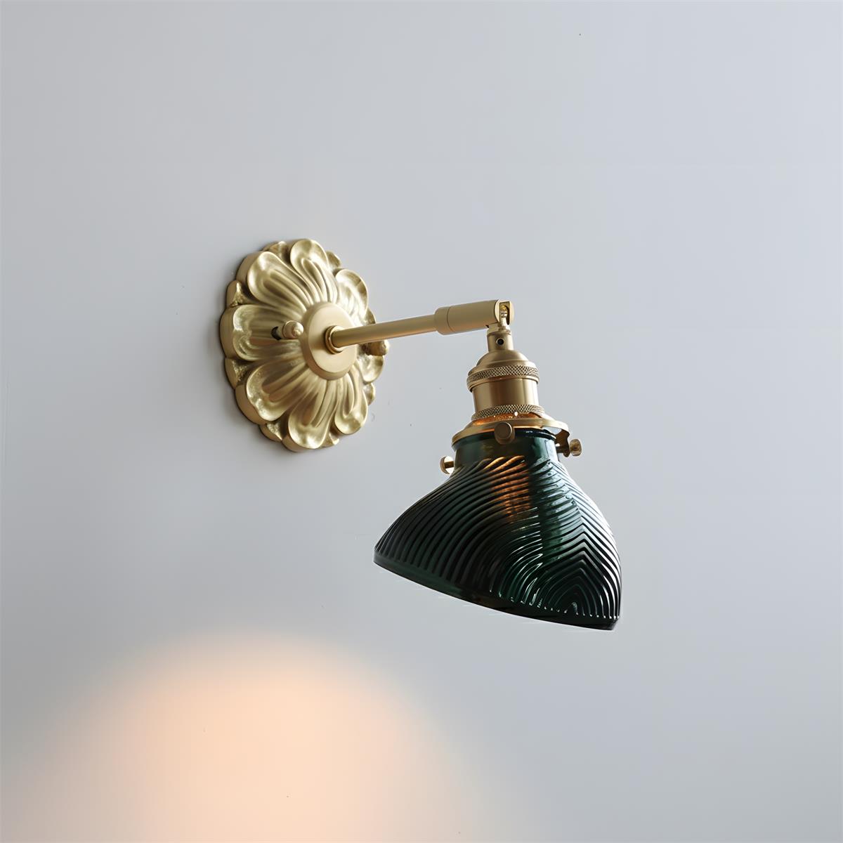 Minerva Wall Lamp