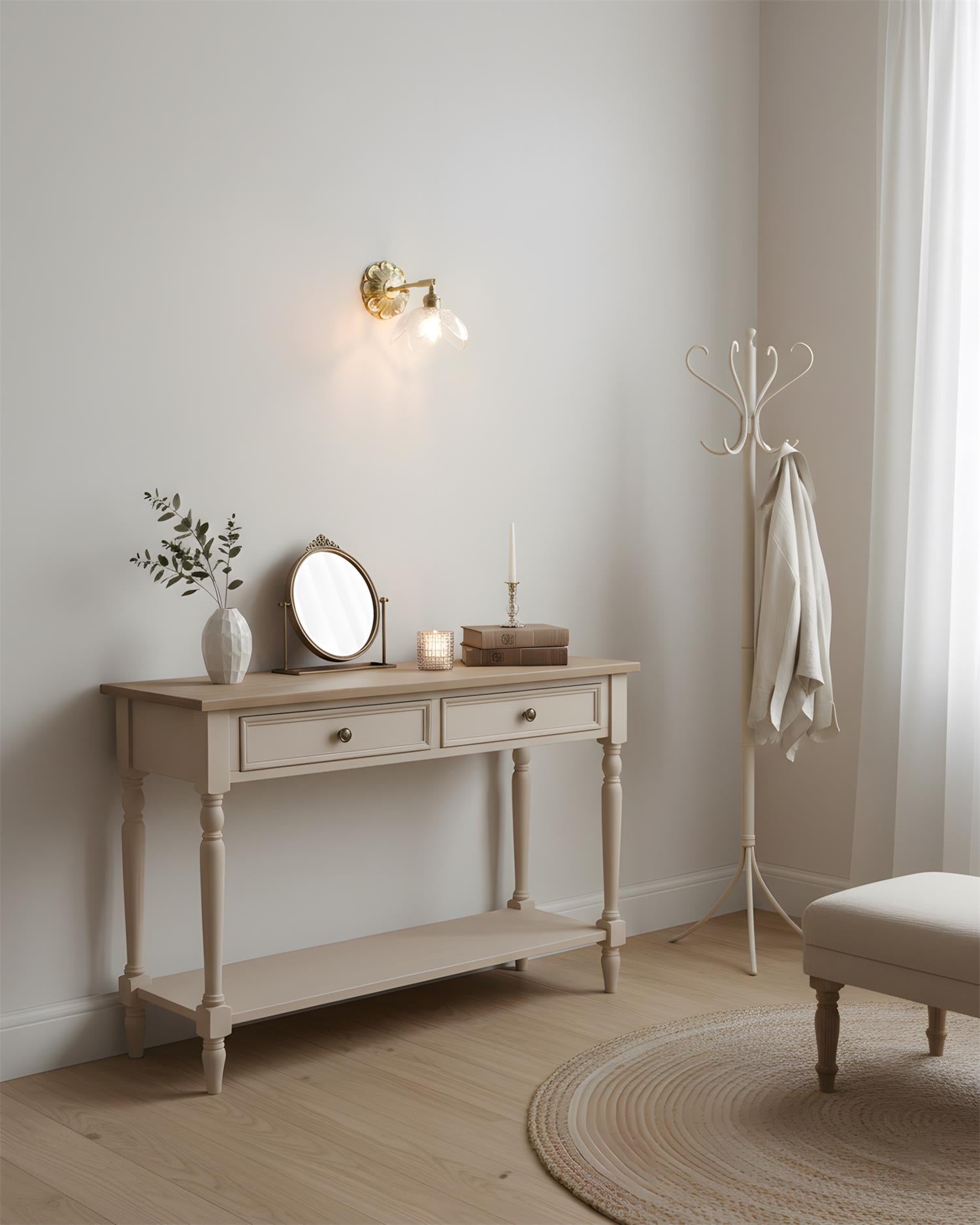 Minerva Wall Lamp