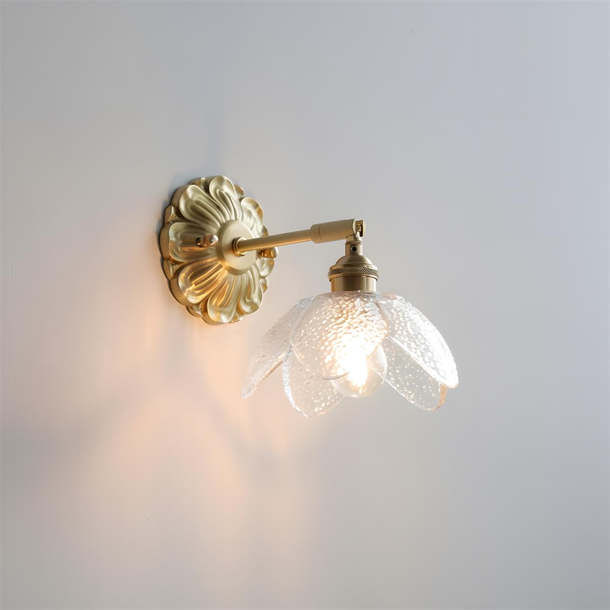 Minerva Wall Lamp