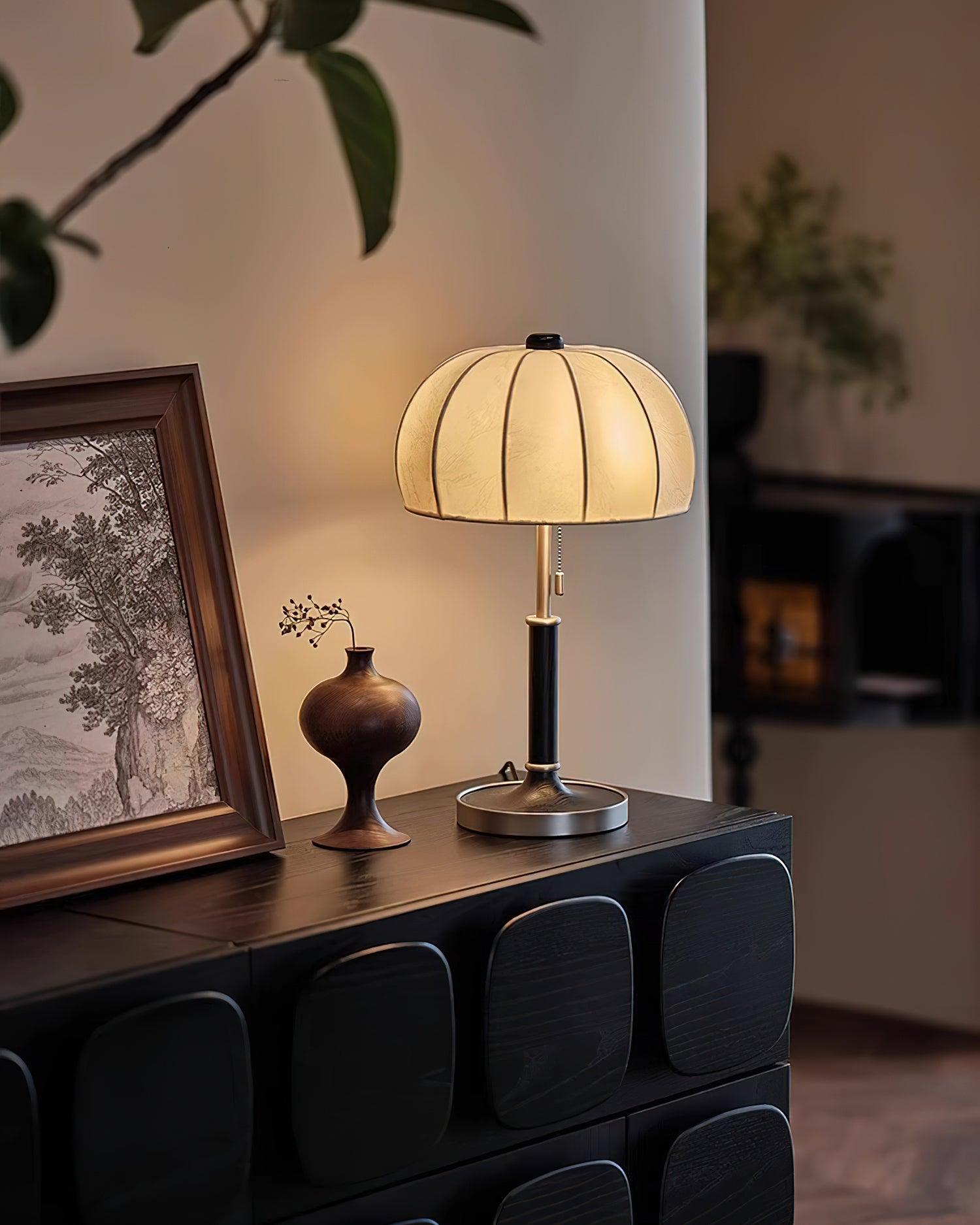 Nalemu Wood Fabric Retro Table Lamp-Neutral Decor