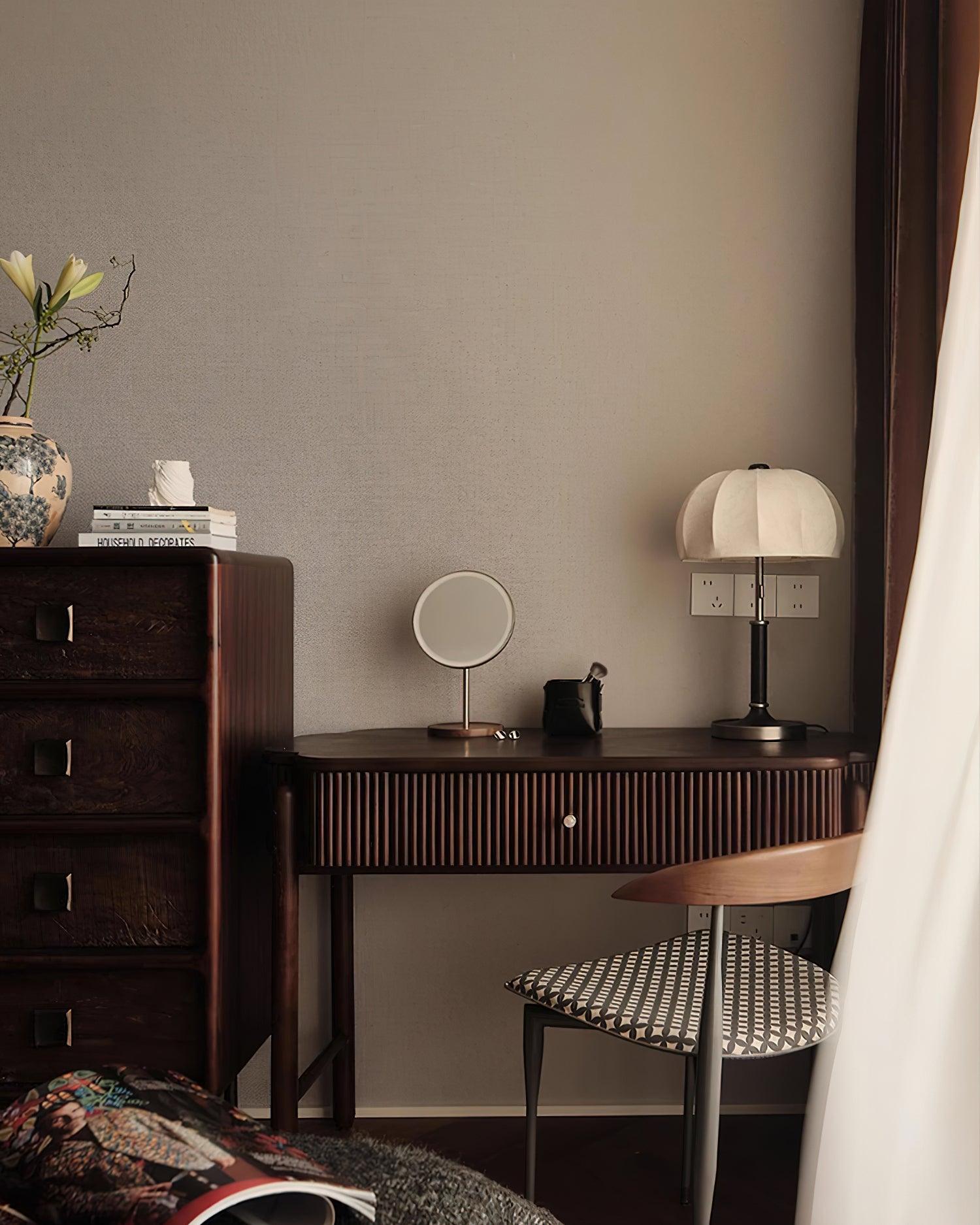 Nalemu Wood Fabric Retro Table Lamp-Neutral Decor