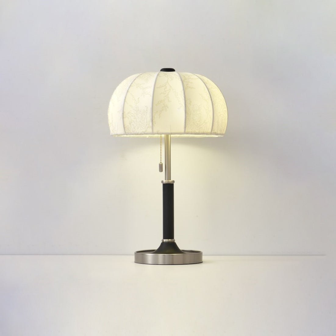 Nalemu Wood Fabric Retro Table Lamp-Neutral Decor