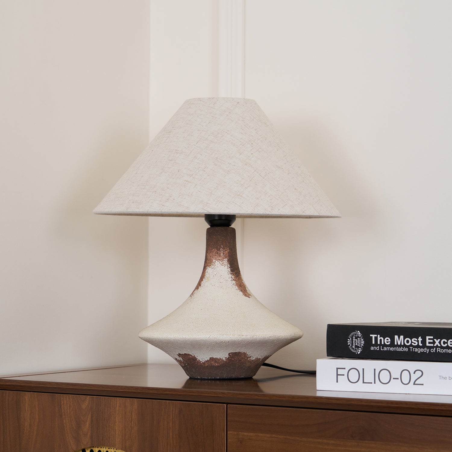 Navoer Fabric Artistic Table Lamp-Neutral Decor
