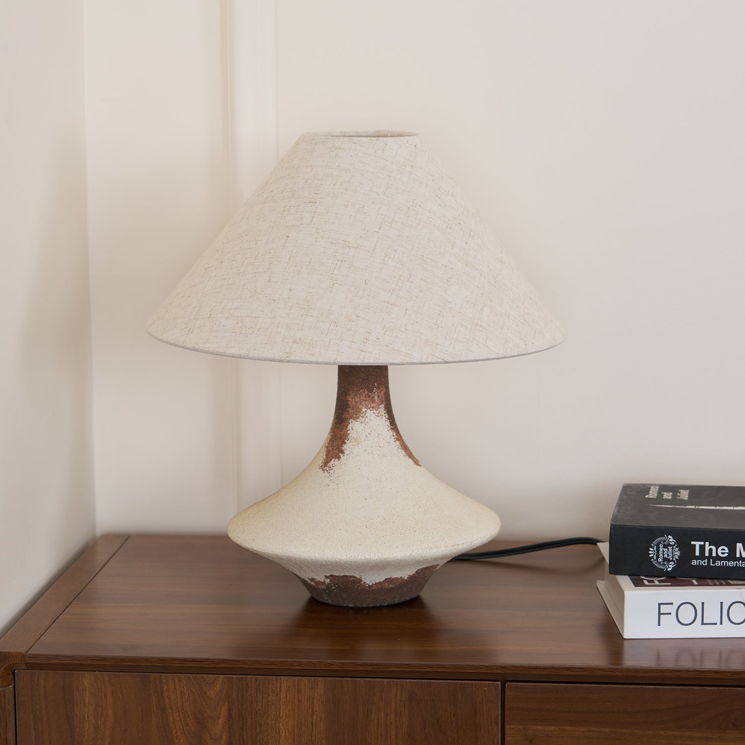Navoer Fabric Artistic Table Lamp-Neutral Decor