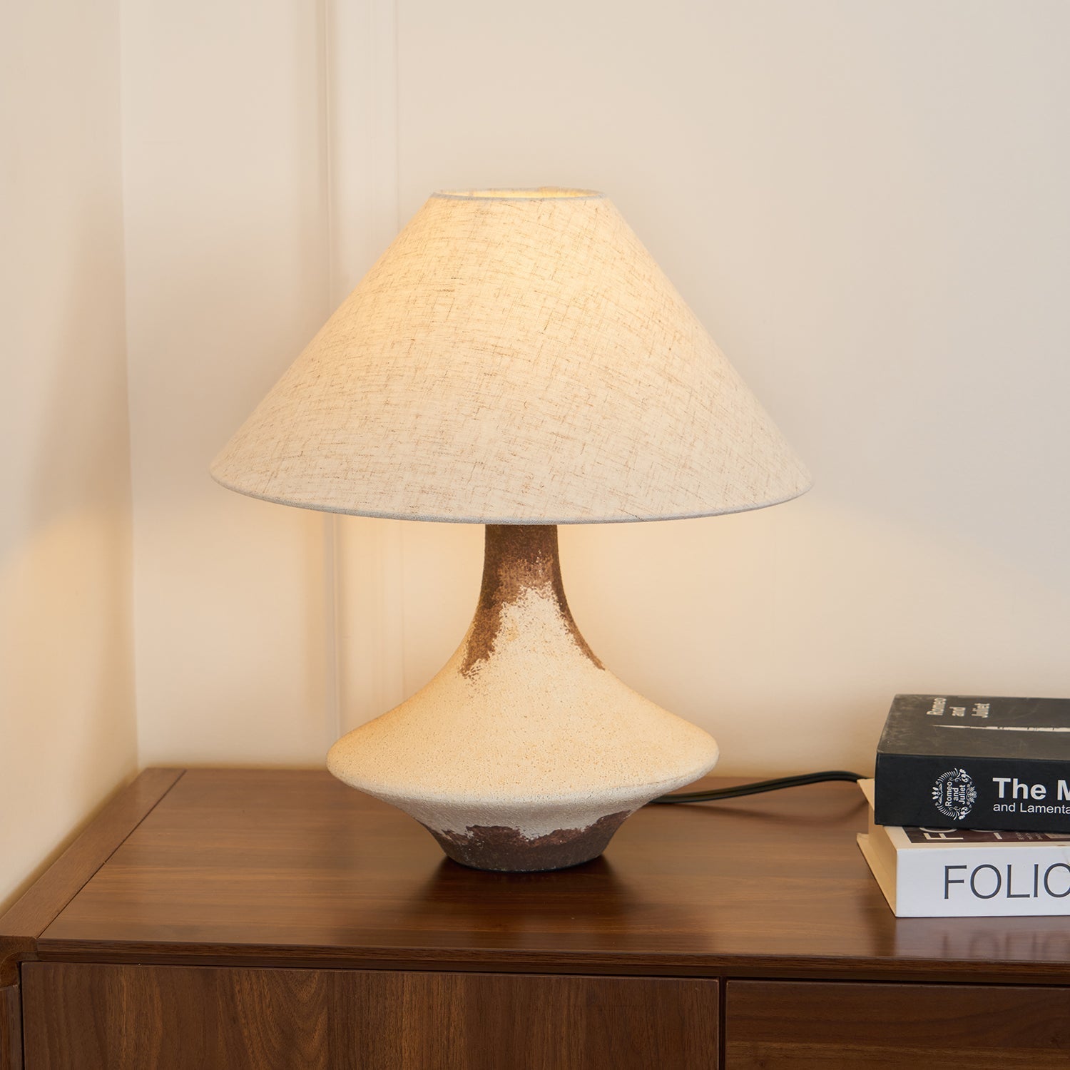 Navoer Fabric Artistic Table Lamp-Neutral Decor