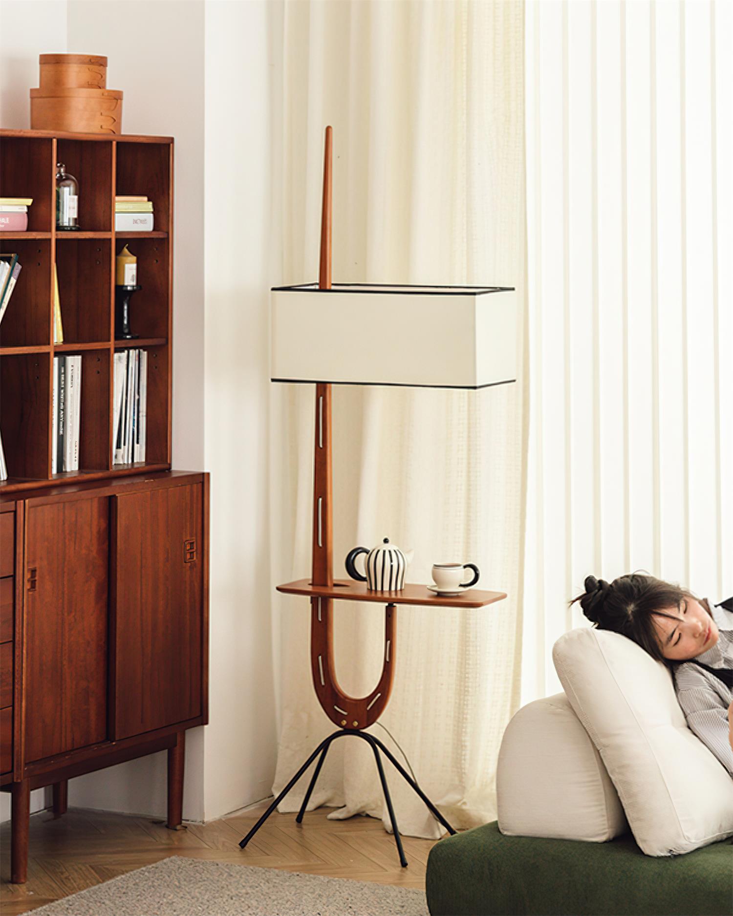 Lople Wood Floor Lamp