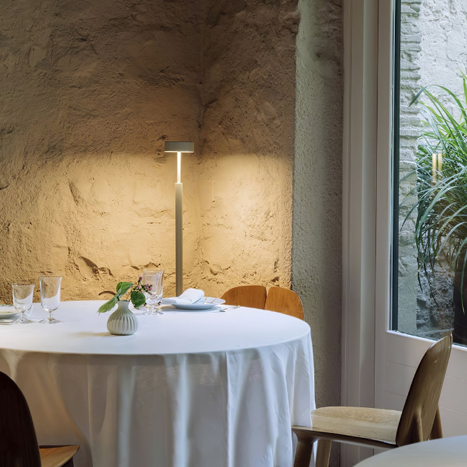 Circa Minimalist Rotatable Floor Lamp-Neutral Decor