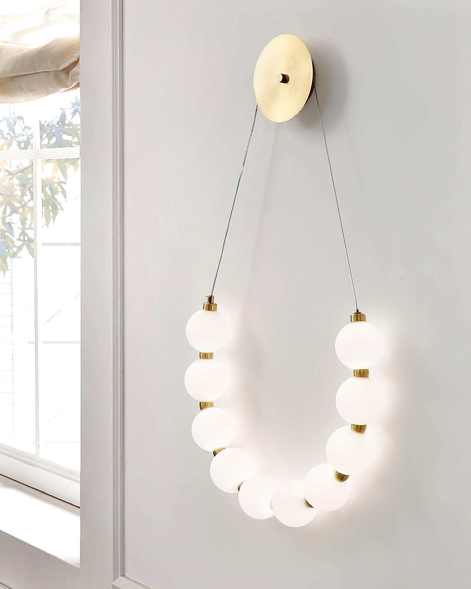 Ilirel Art Necklace Loop Brass Wall Lamp-Neutral Decor