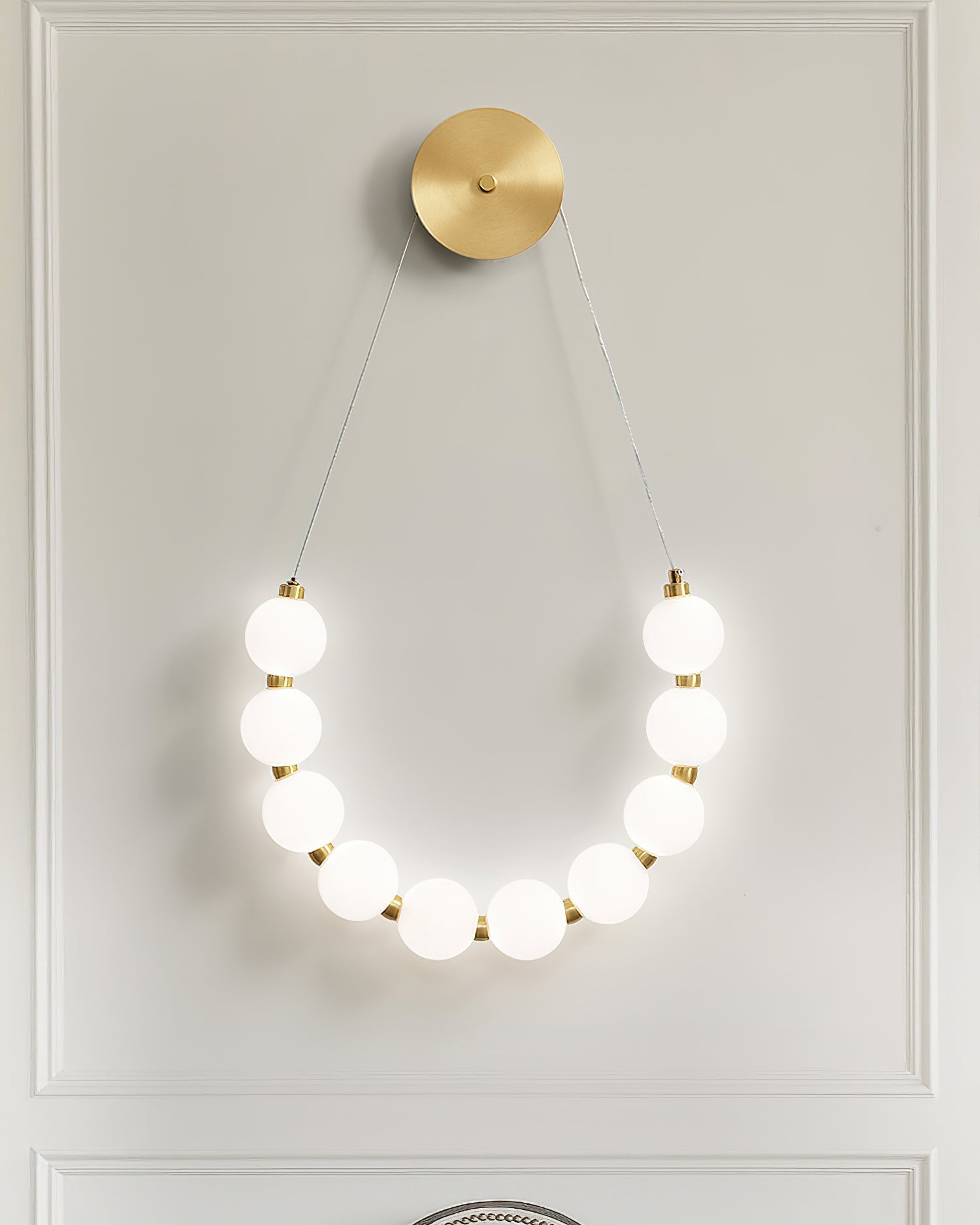 Ilirel Art Necklace Loop Brass Wall Lamp-Neutral Decor