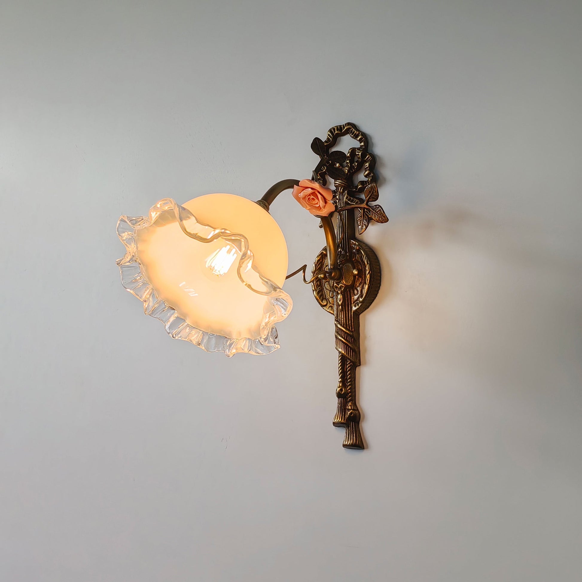 Dimensional drawing of the Neiman Wall Lamp, Model D.