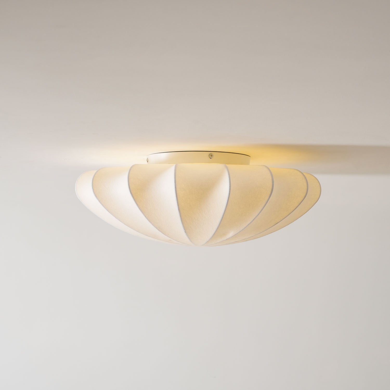 Eveny Ceiling Lamp Fabric Shell Sculptural Elegant-Neutral Decor