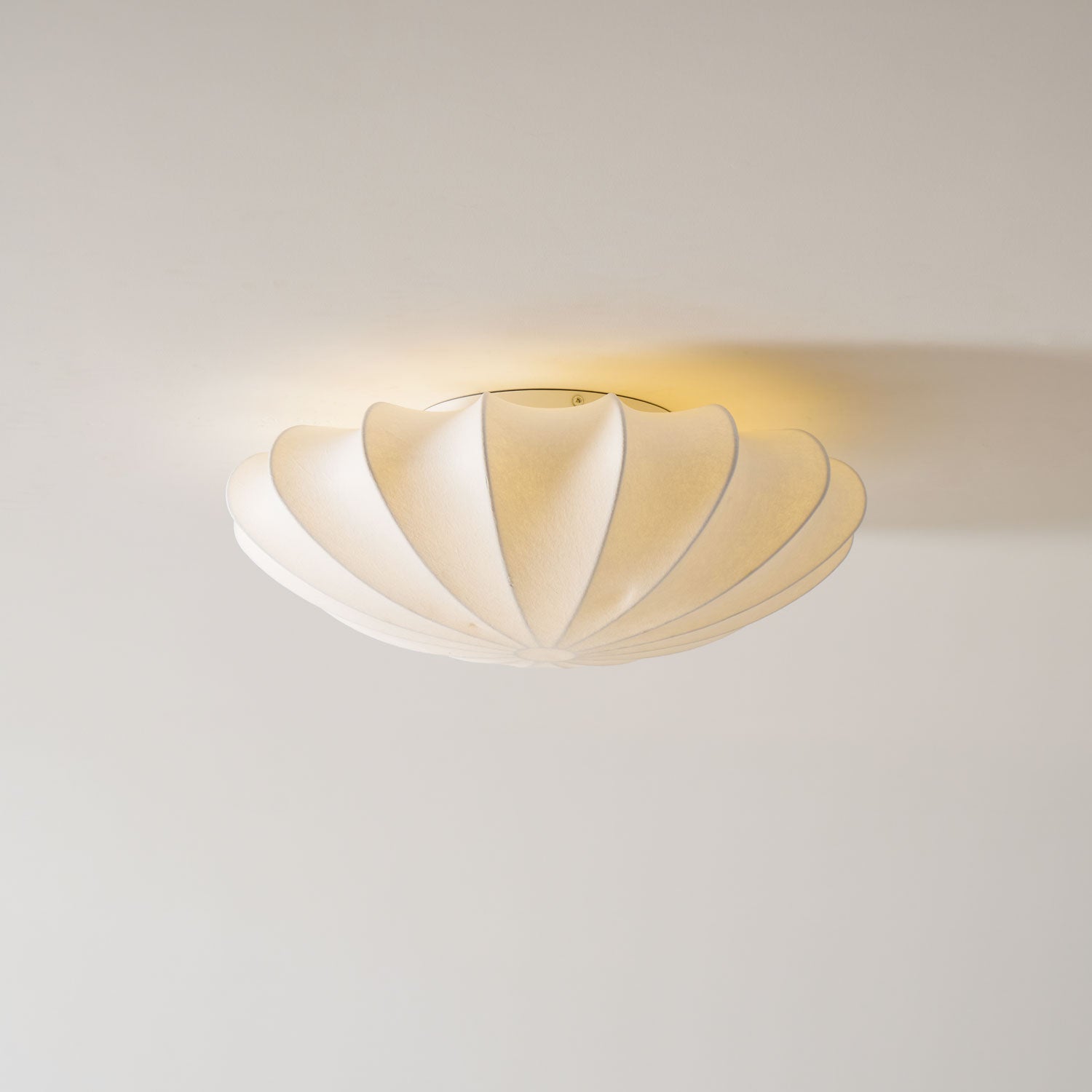 Eveny Ceiling Lamp Fabric Shell Sculptural Elegant-Neutral Decor