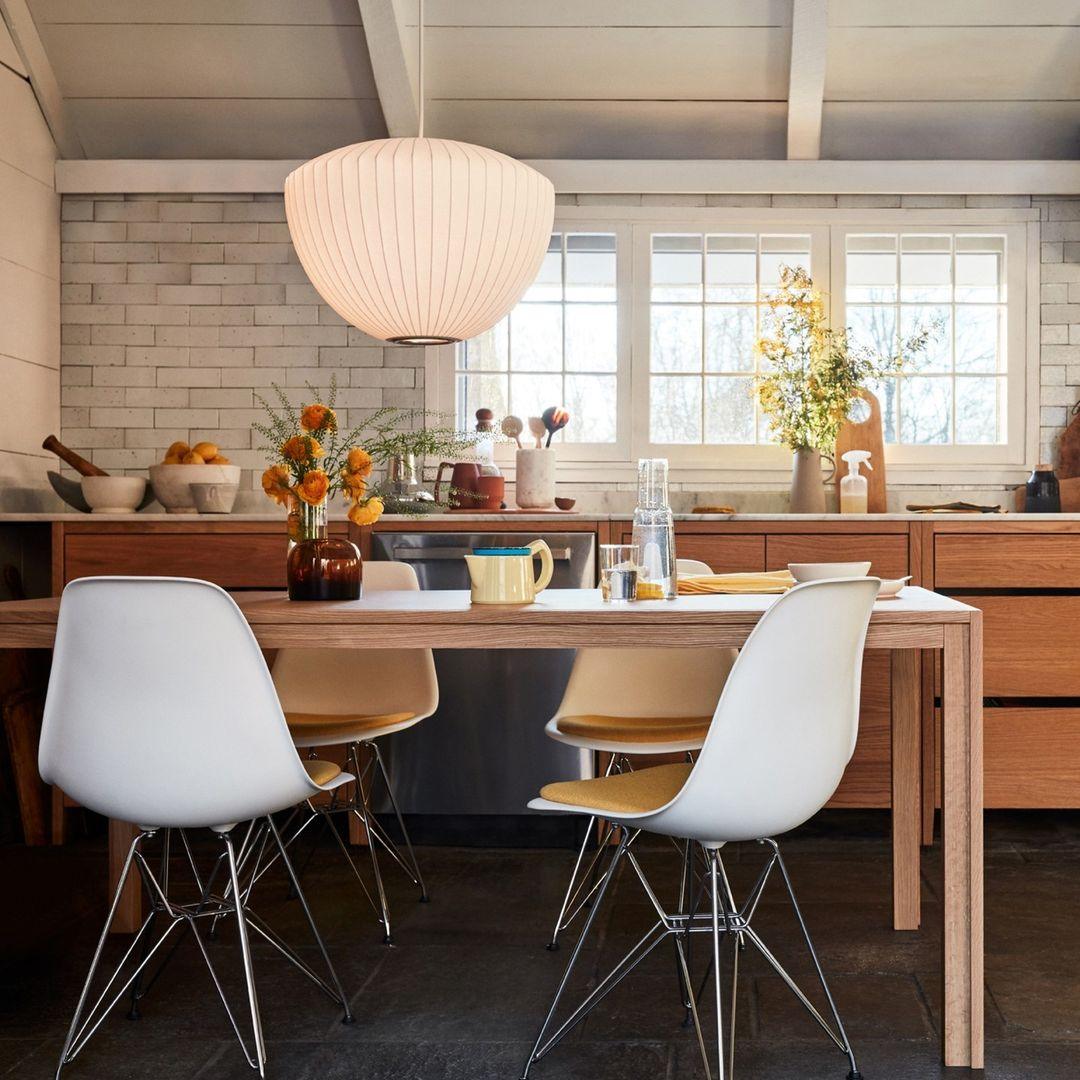 Alvaris White Modern Pendant Light