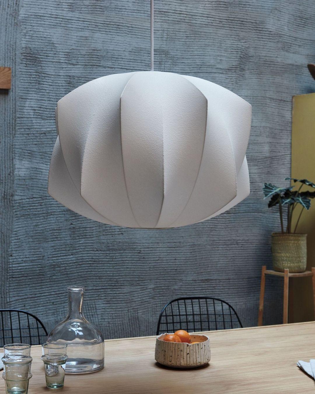 Alvaris White Modern Pendant Light