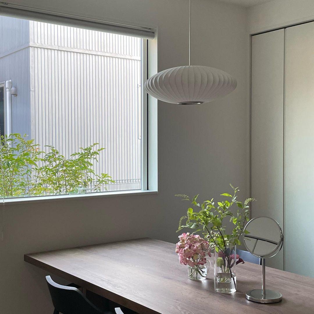 Alvaris White Modern Pendant Light