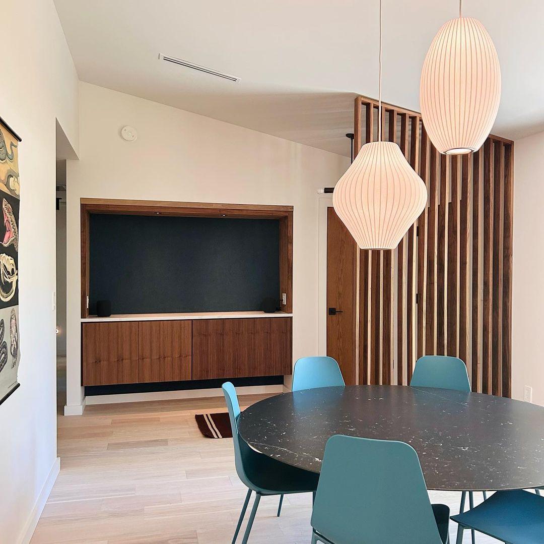 Alvaris White Modern Pendant Light
