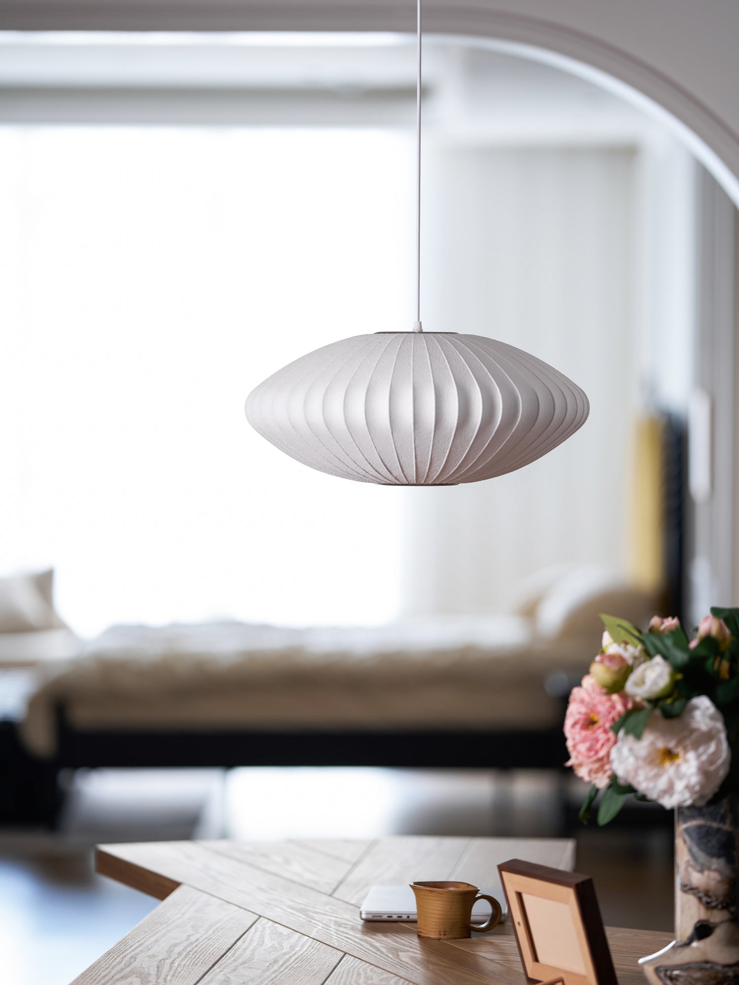 Alvaris White Modern Pendant Light
