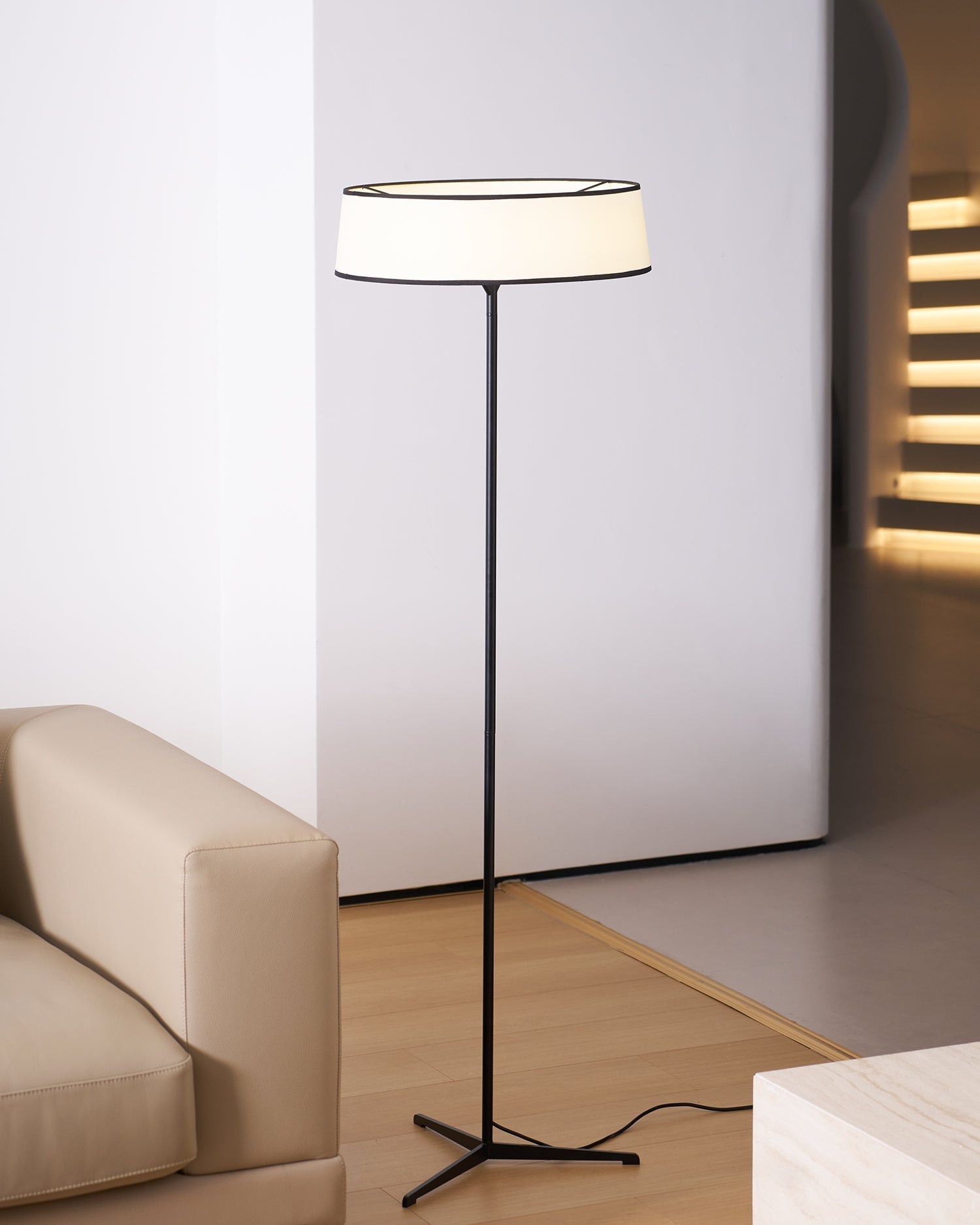 Zemaryre Modern Floor Lamp-Neutral Decor