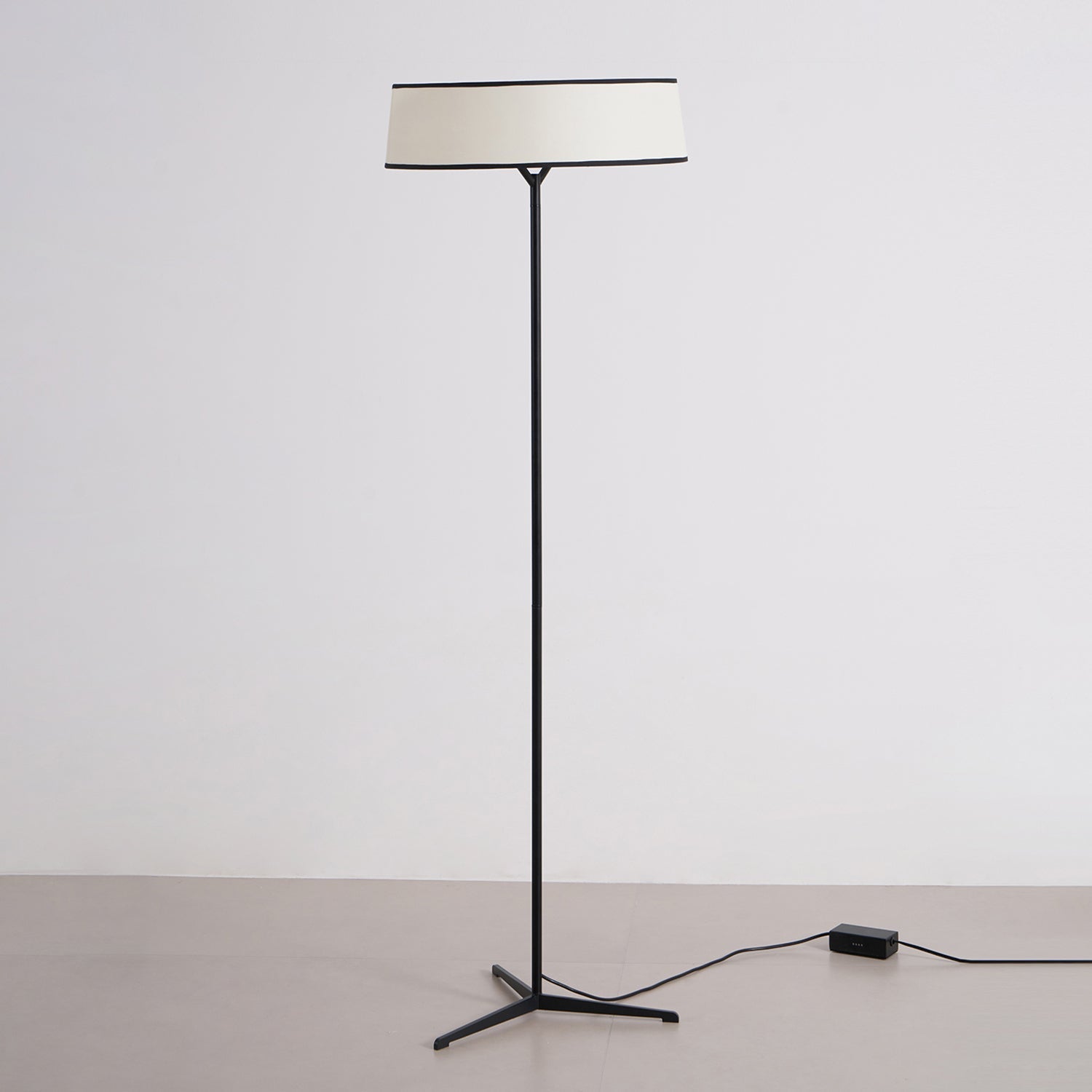 Zemaryre Modern Floor Lamp-Neutral Decor