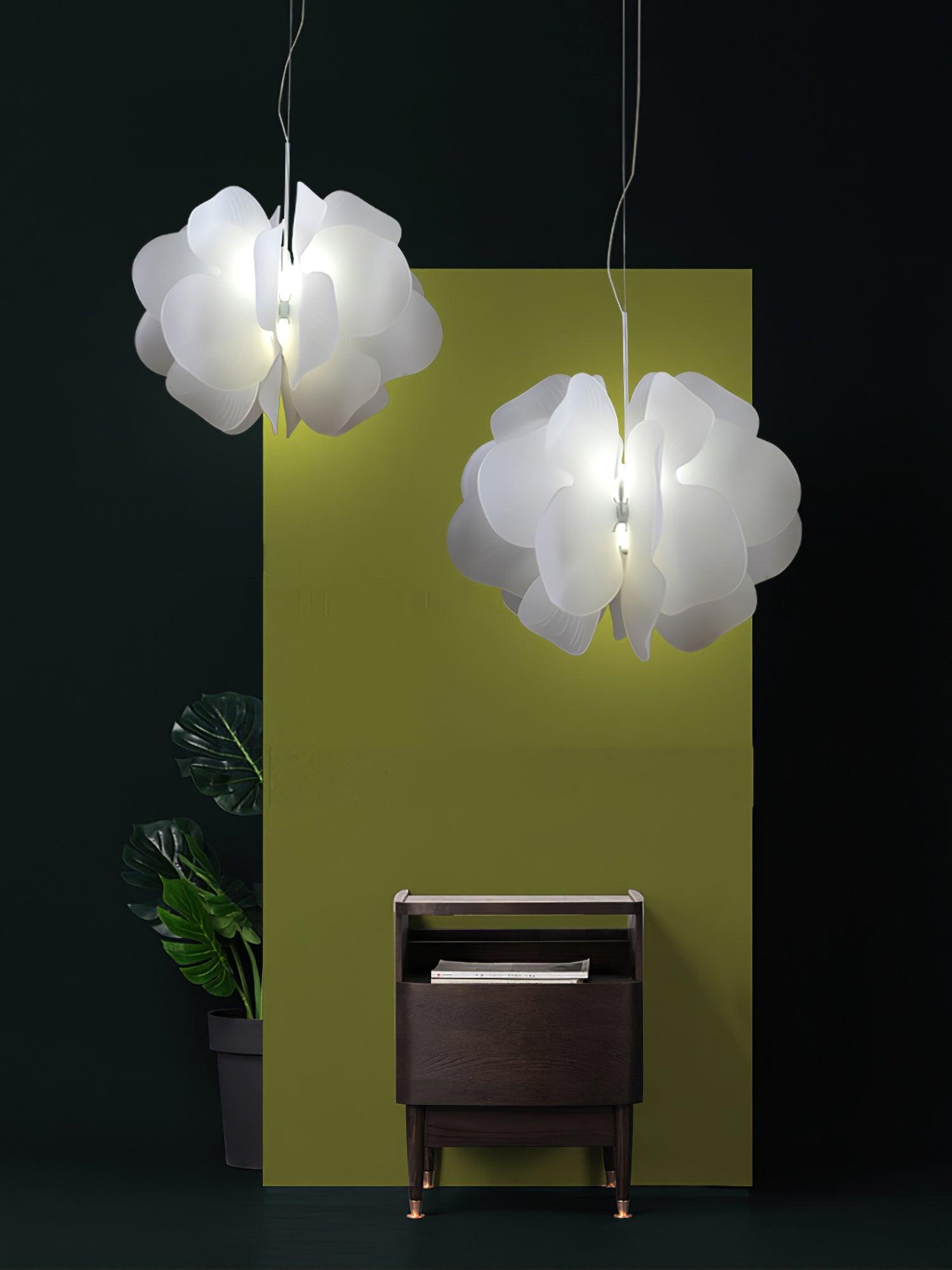 Lustra Pendant Light Plastic Floral-Neutral Decor