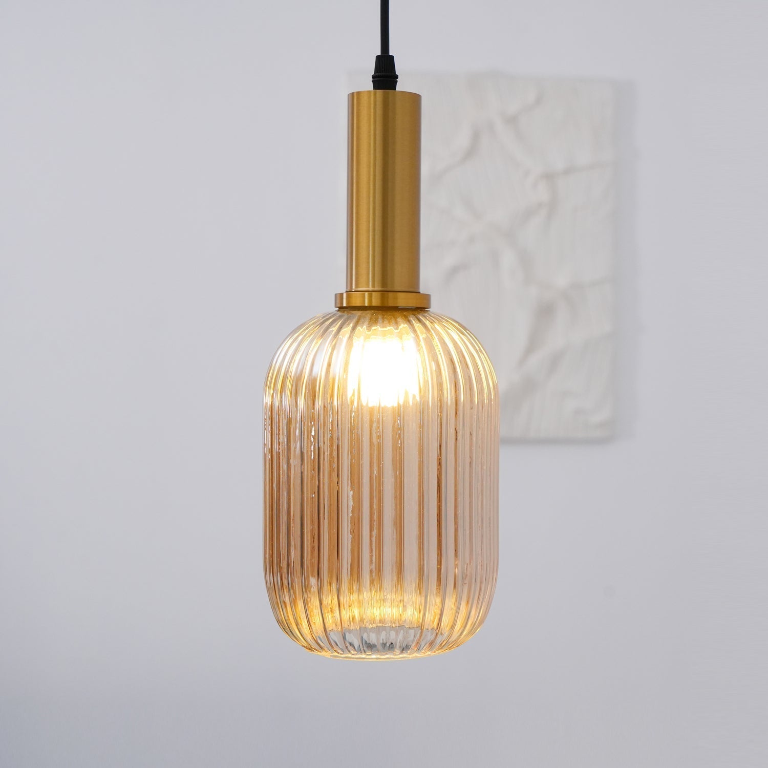 Elara Ribbed Pendant Lamp